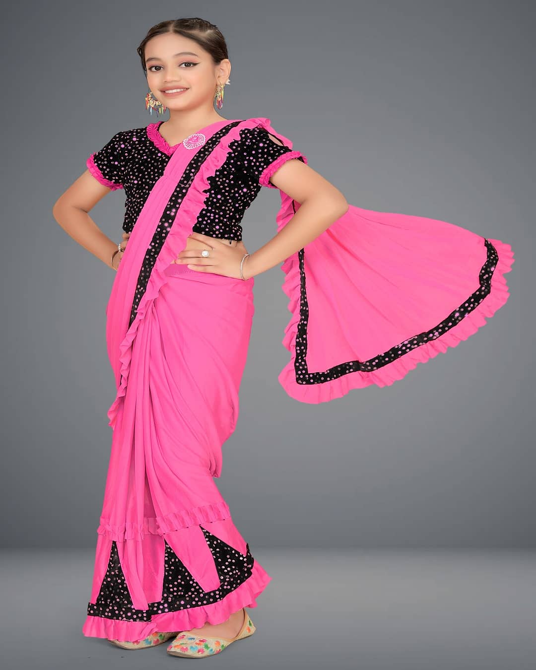 HARPITA Lycra Classic Saree For Girls ( Pink , Pack of 1 )