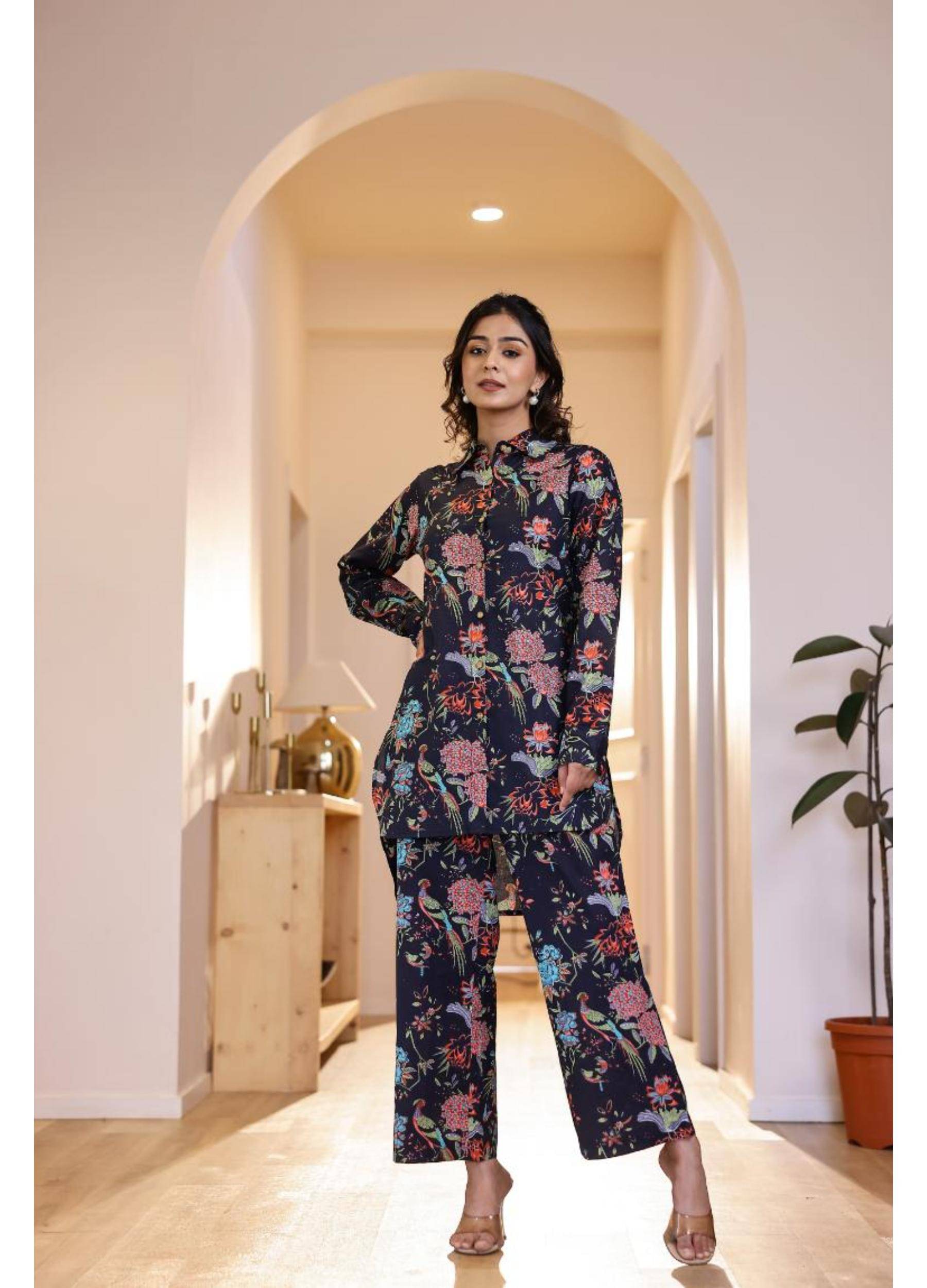     			Label Flavia Women Printed Kurta With Trousers Co-Ord Set ( Multi Color )