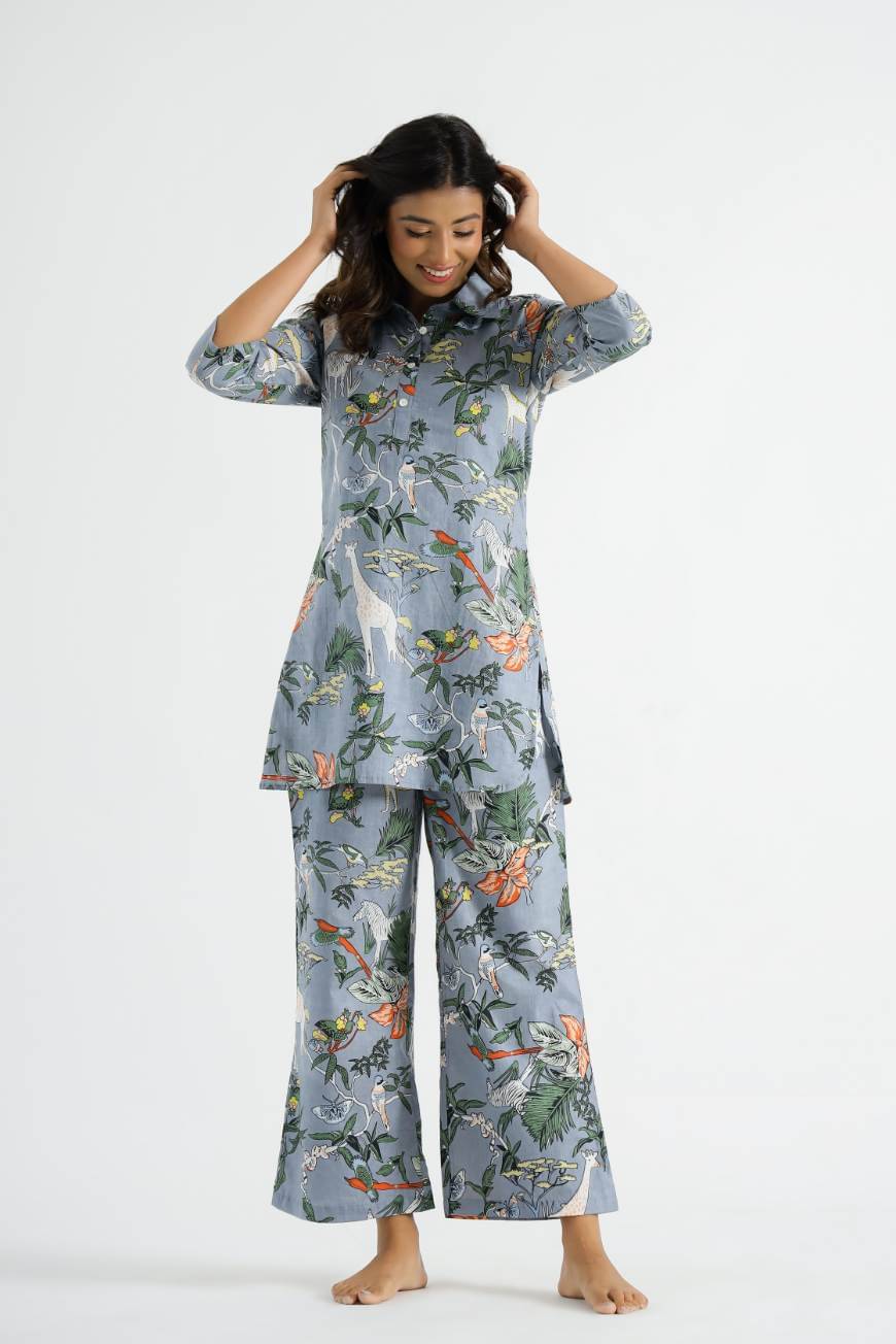     			Label Flavia Women Printed Top Trouser Co-Ord Set ( Multi Color )