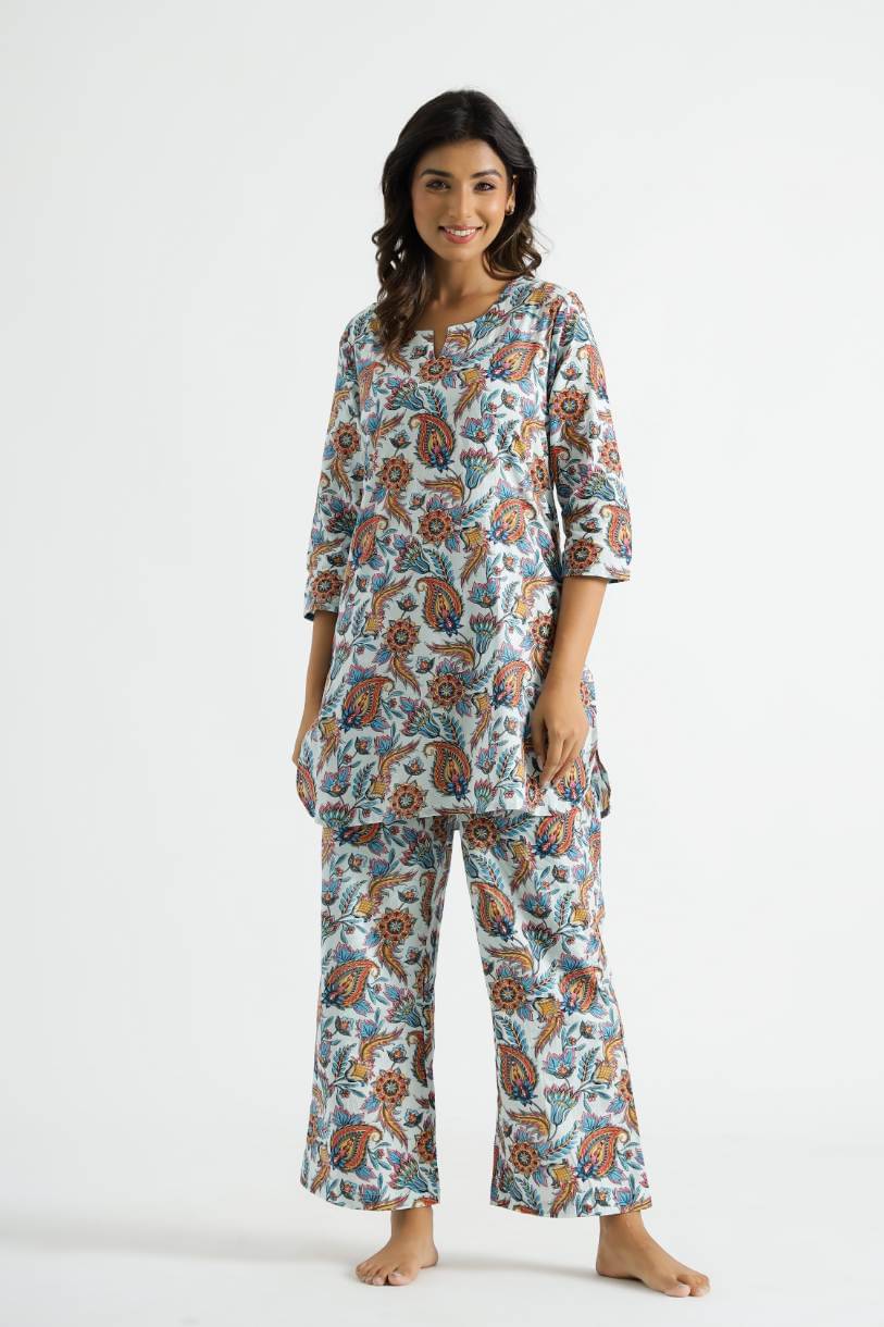     			Label Flavia Women Printed Tunic With Trousers Co-Ord Set ( Multi Color )