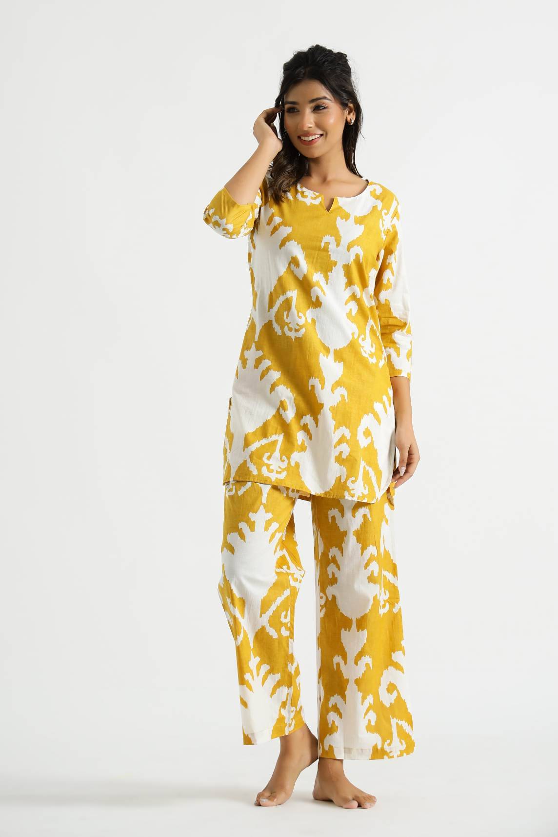     			Label Flavia Women Printed Top Trouser Co-Ord Set ( Multi Color )