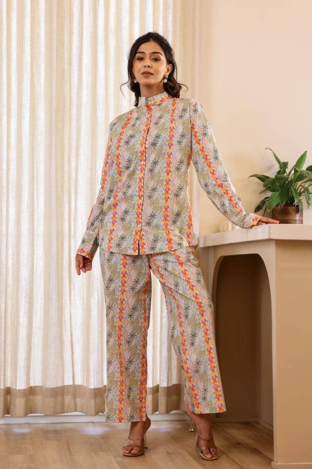     			Label Flavia Women Printed Tunic With Palazzos Co-Ord Set ( Multicolor )