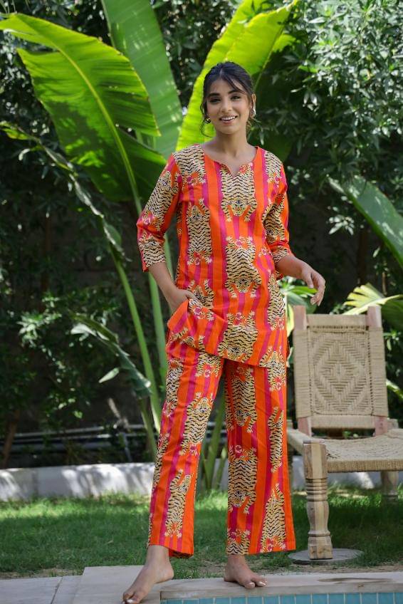     			Label Flavia Women Printed Tunic With Palazzos Co-Ord Set ( Multicolor )