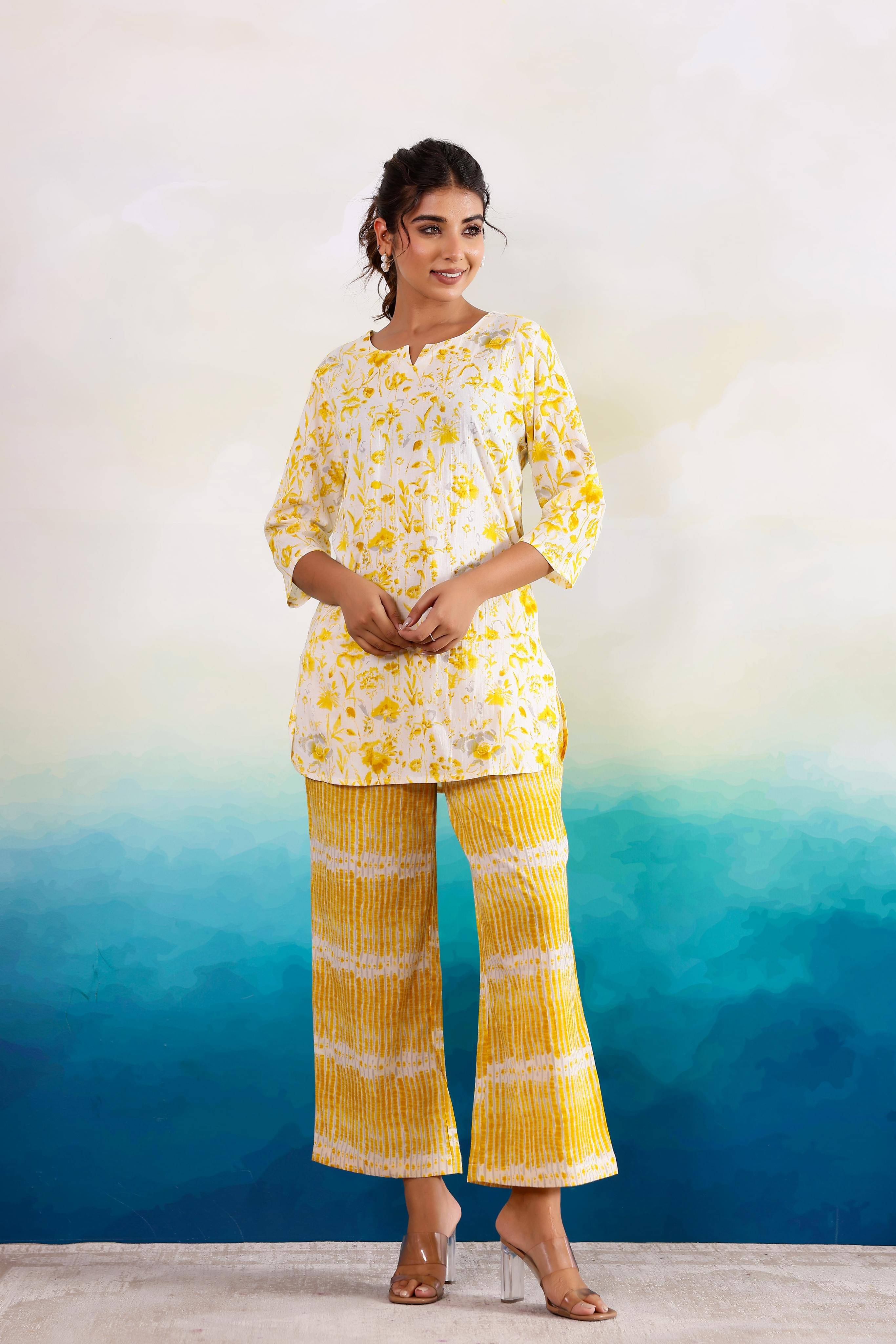     			Label Flavia Women Printed Top With Trousers Co-Ord Set ( Multicolor )