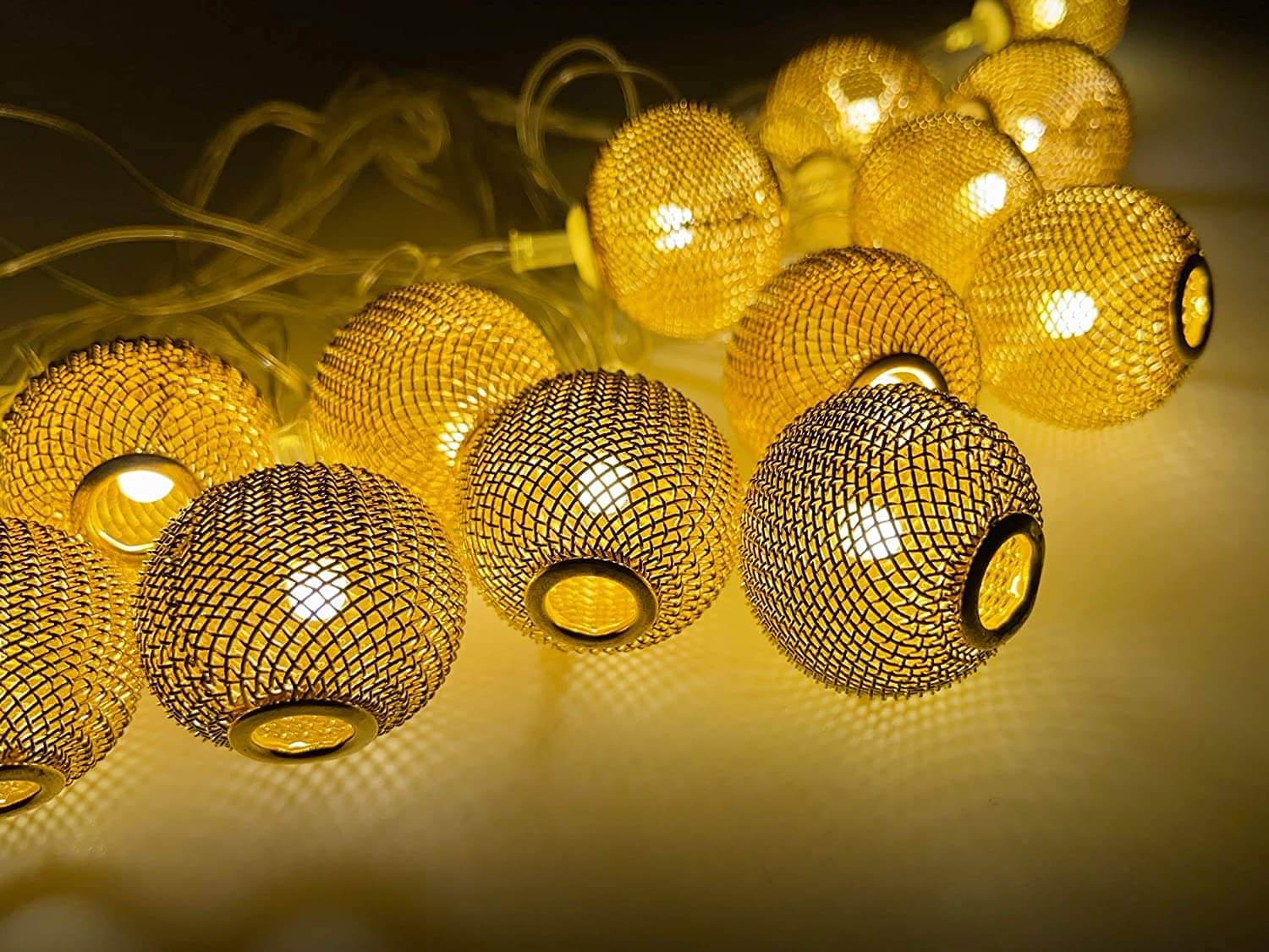     			MIRADH Yellow 3Mtr String Light ( Pack of 1 )