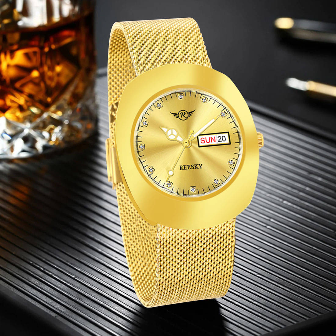     			REESKY Gold Brass Analog Men's Watch