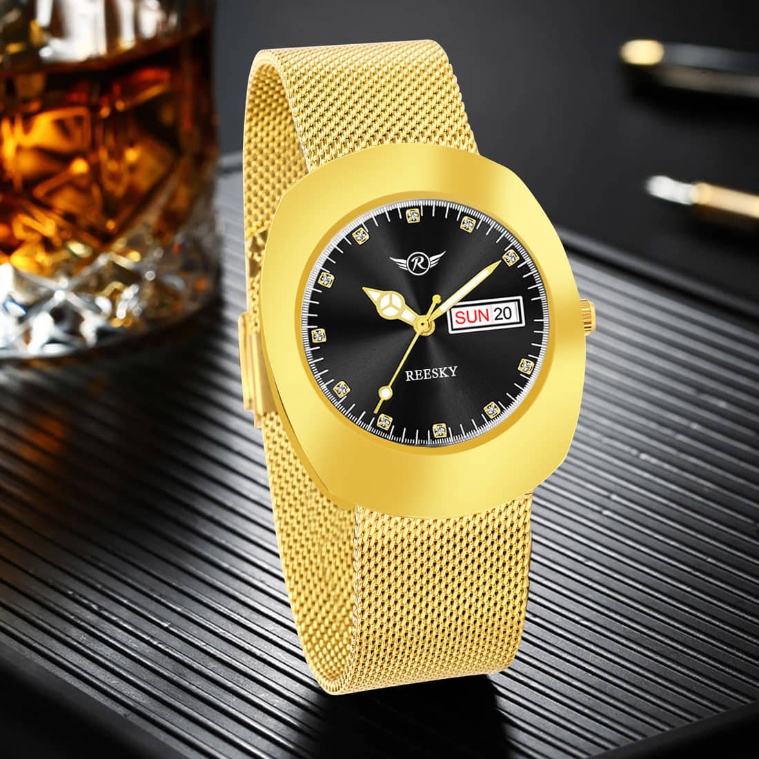 REESKY Gold Brass Analog Men's Watch