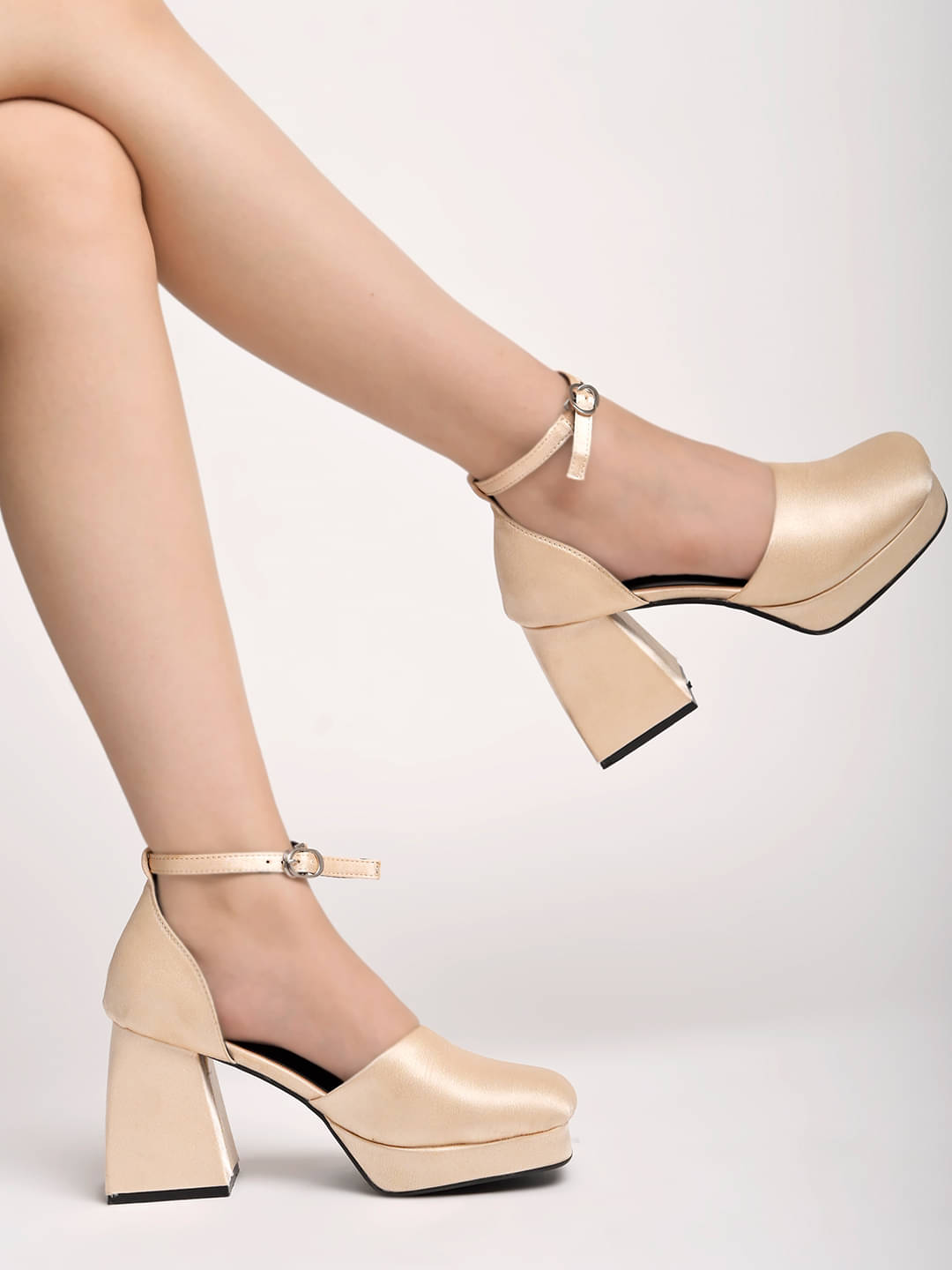     			Shoetopia Gold Women's Sandal Heels