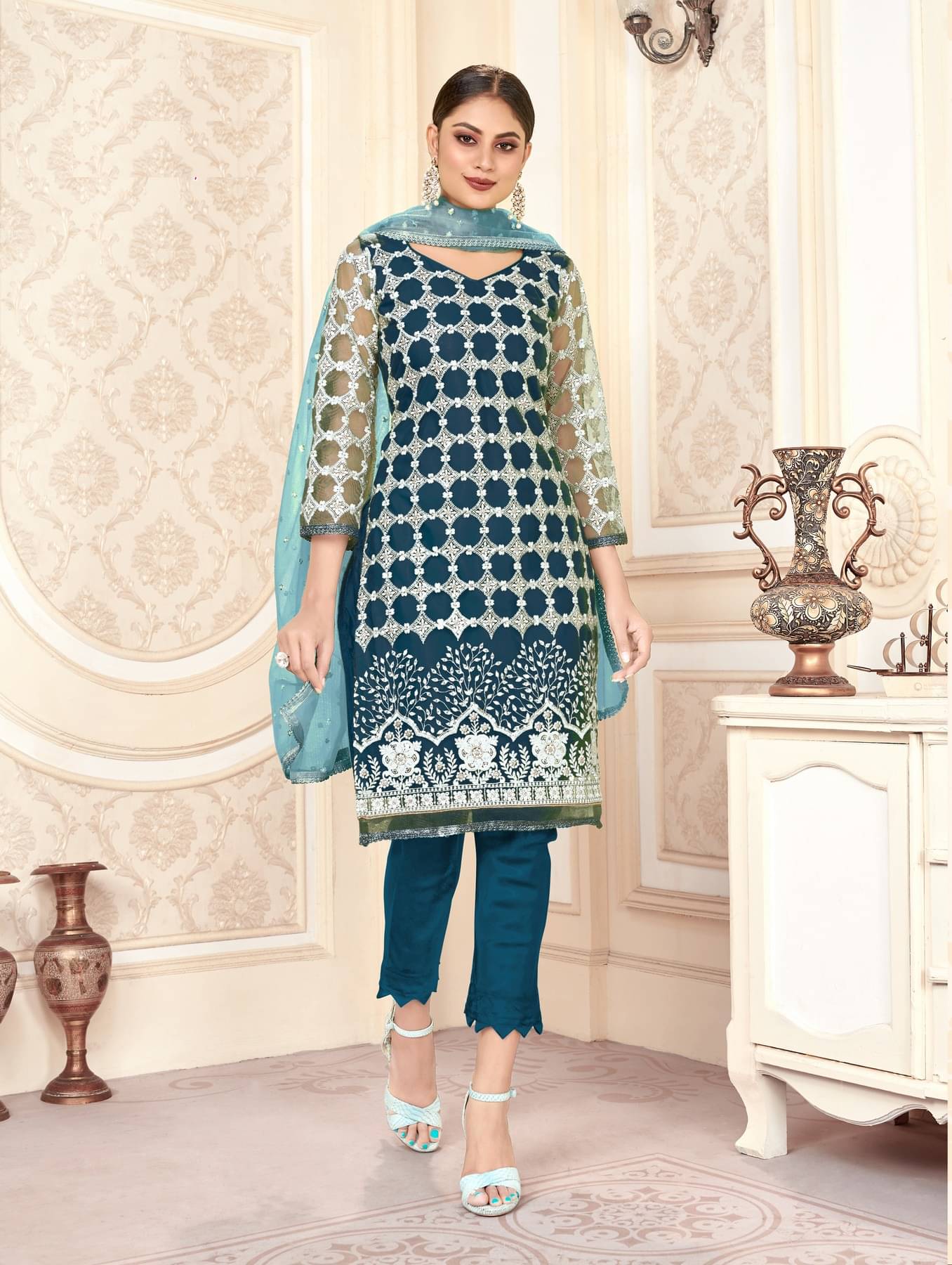     			Varni Fabrics Unstitched Net Embroidered Dress Material - Teal ( Pack of 1 )