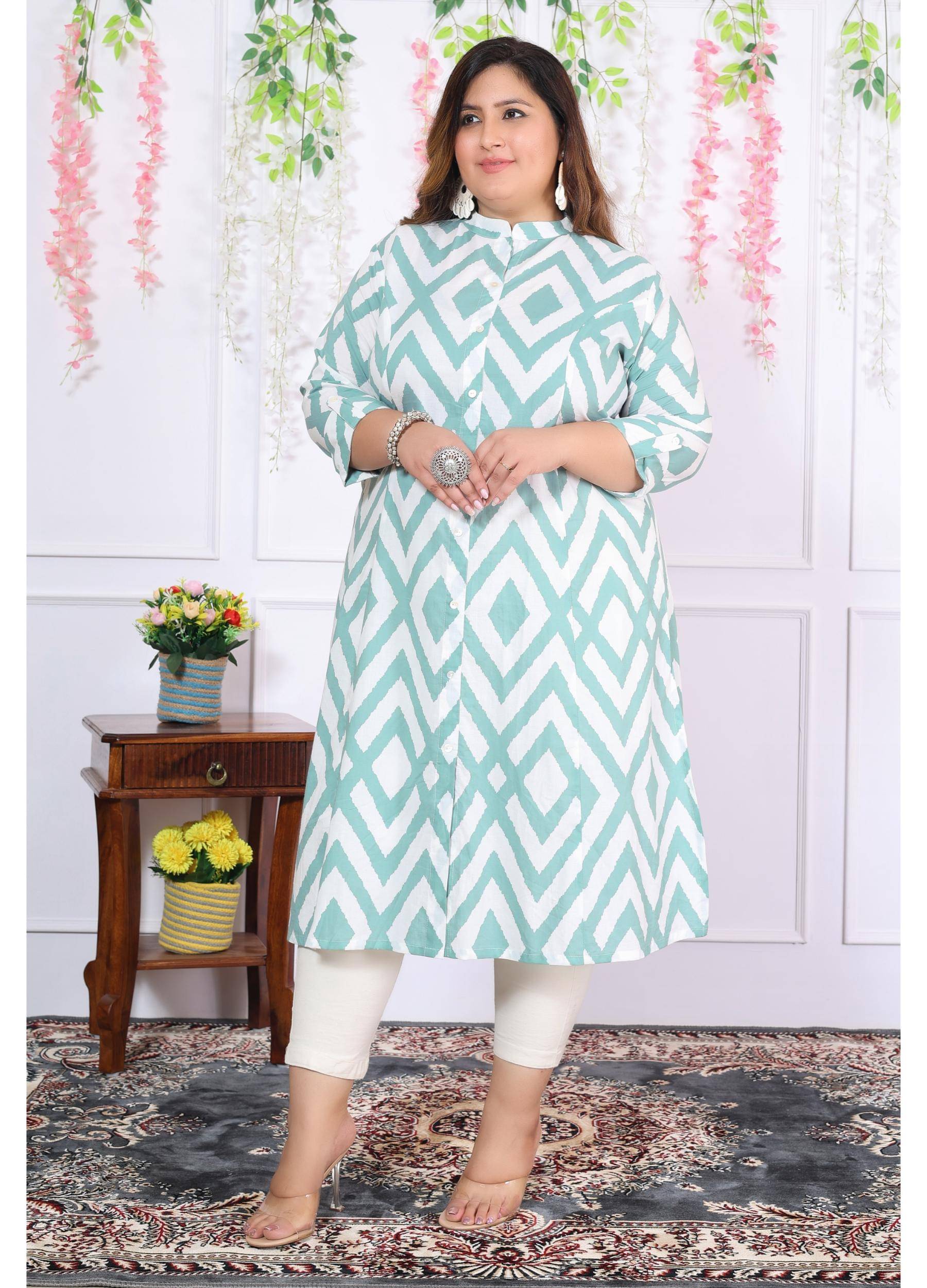 Label Flavia Women Cotton Printed Straight Kurti ( Blue ) Label Flavia Women Cotton Printed Straight Kurti ( Blue )