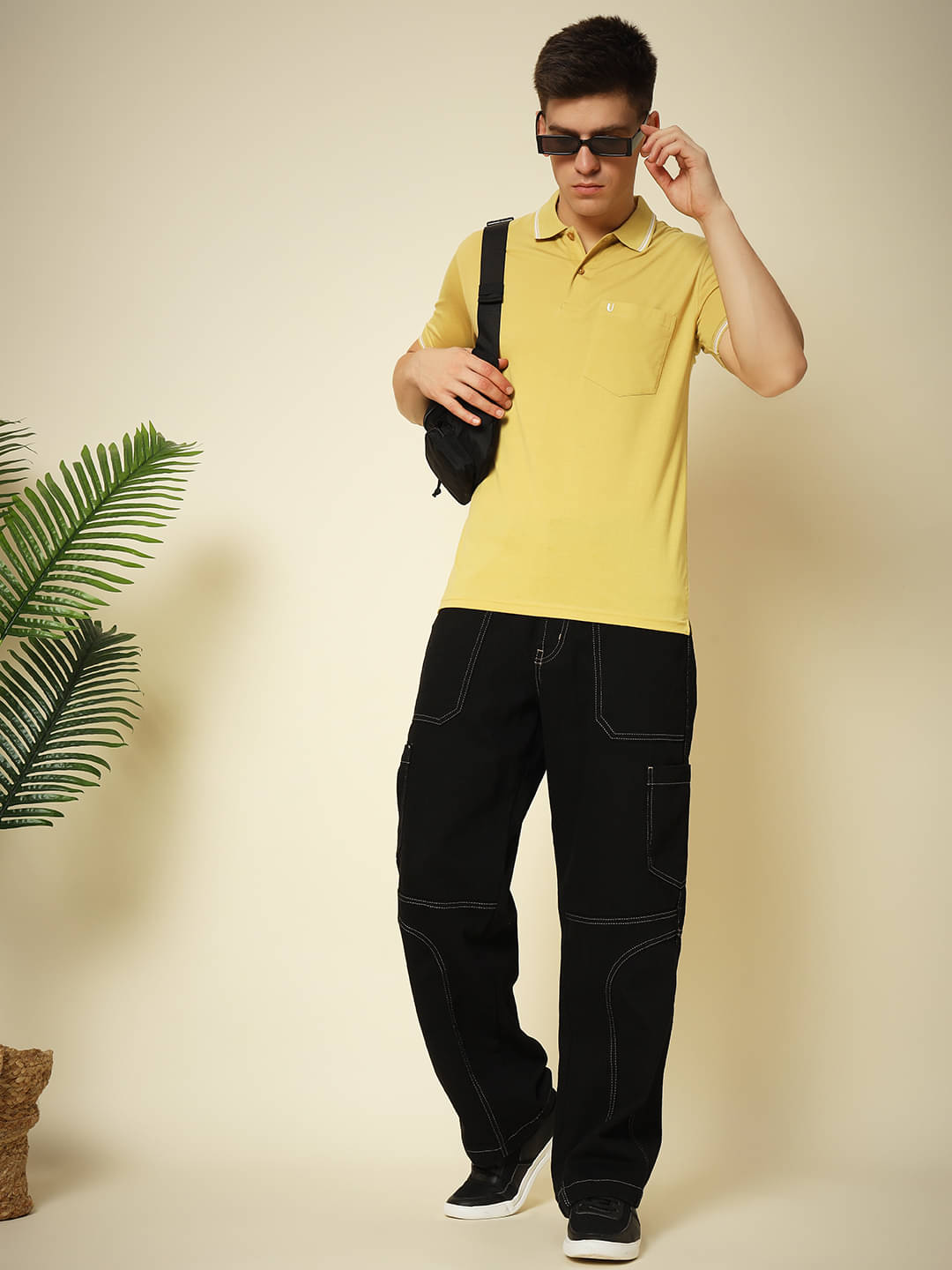     			UNIBERRY Pack of 1 Cotton Blend Regular Fit Solid Half Sleeves Men's Polo T Shirt ( Yellow )