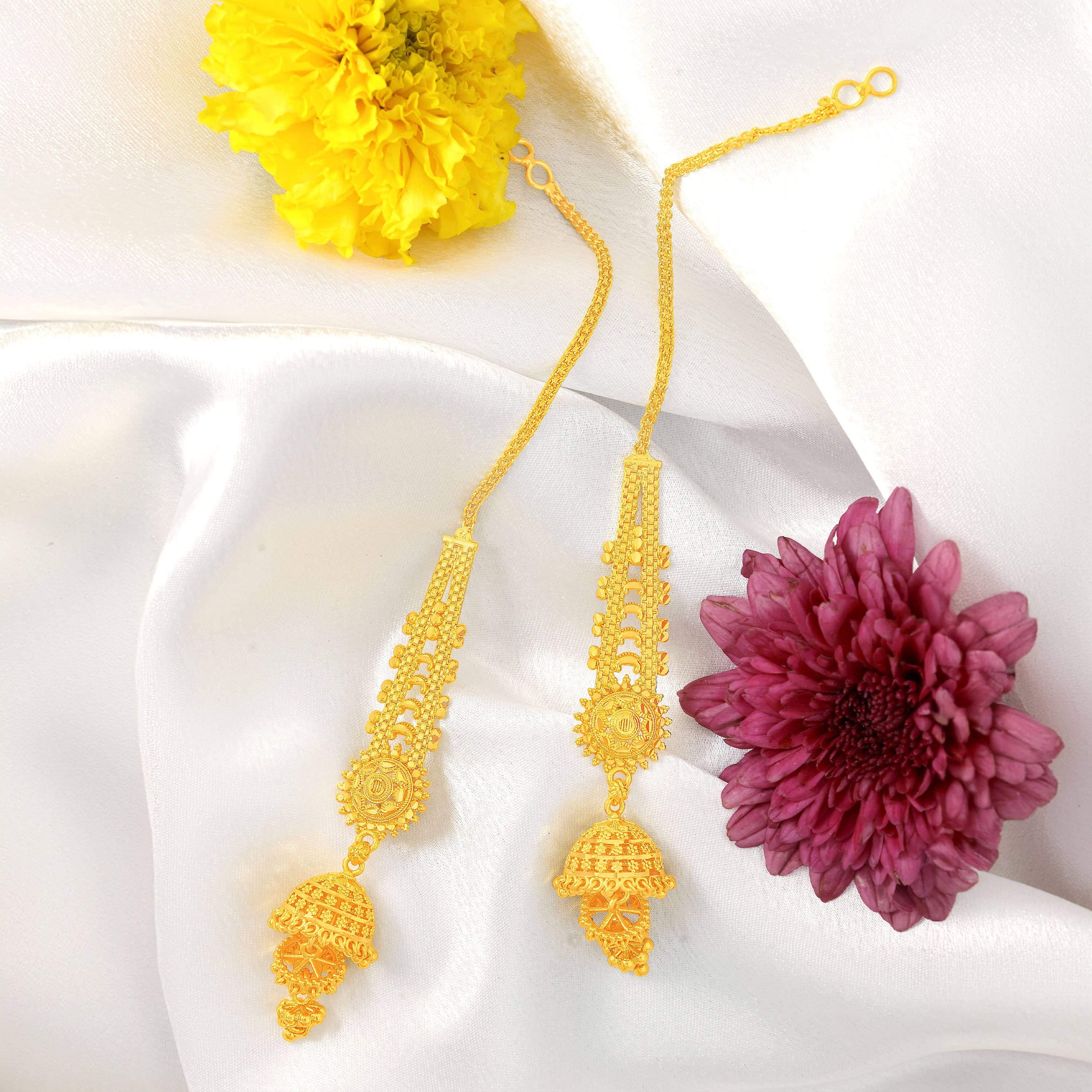     			Drashti Collection Golden Drop Earrings ( Pack of 1 )