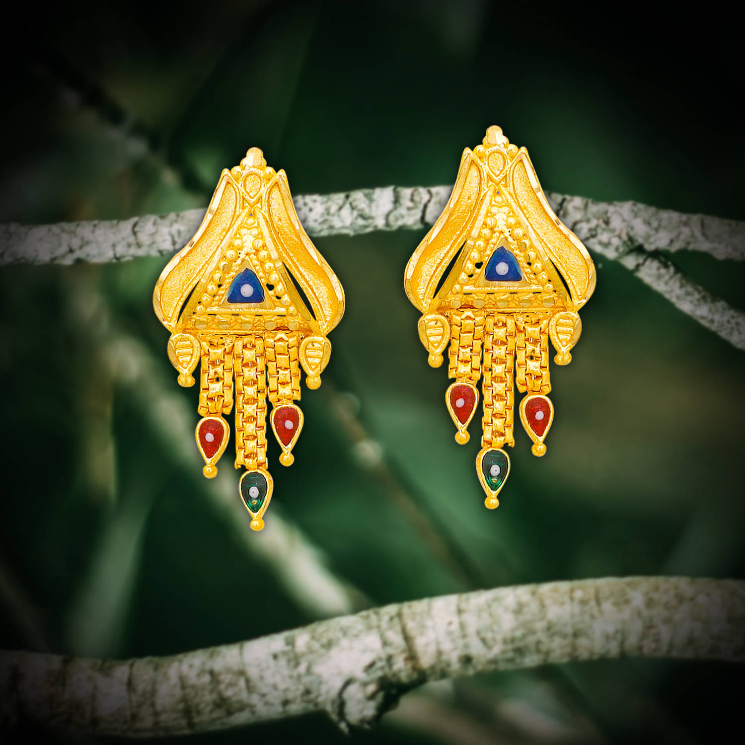     			Drashti Collection Golden Stud Earrings ( Pack of 1 )