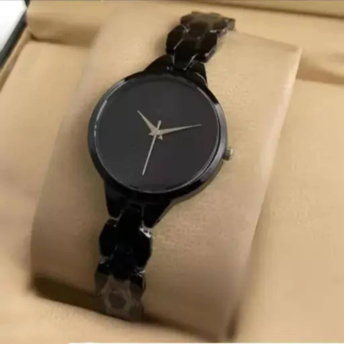     			EEWHI Black Metal Analog Womens Watch