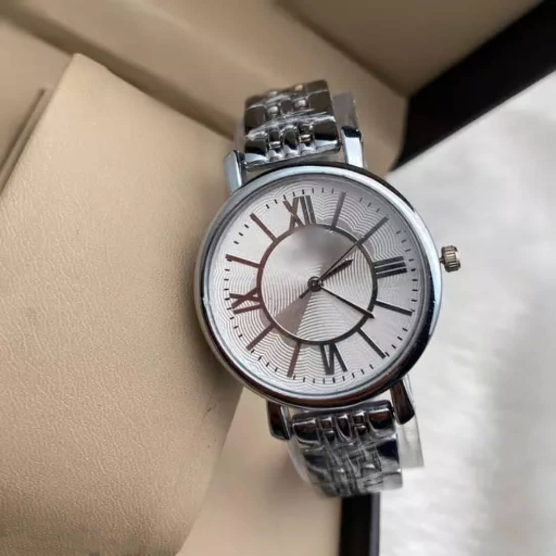 EEWHI Silver Metal Analog Womens Watch