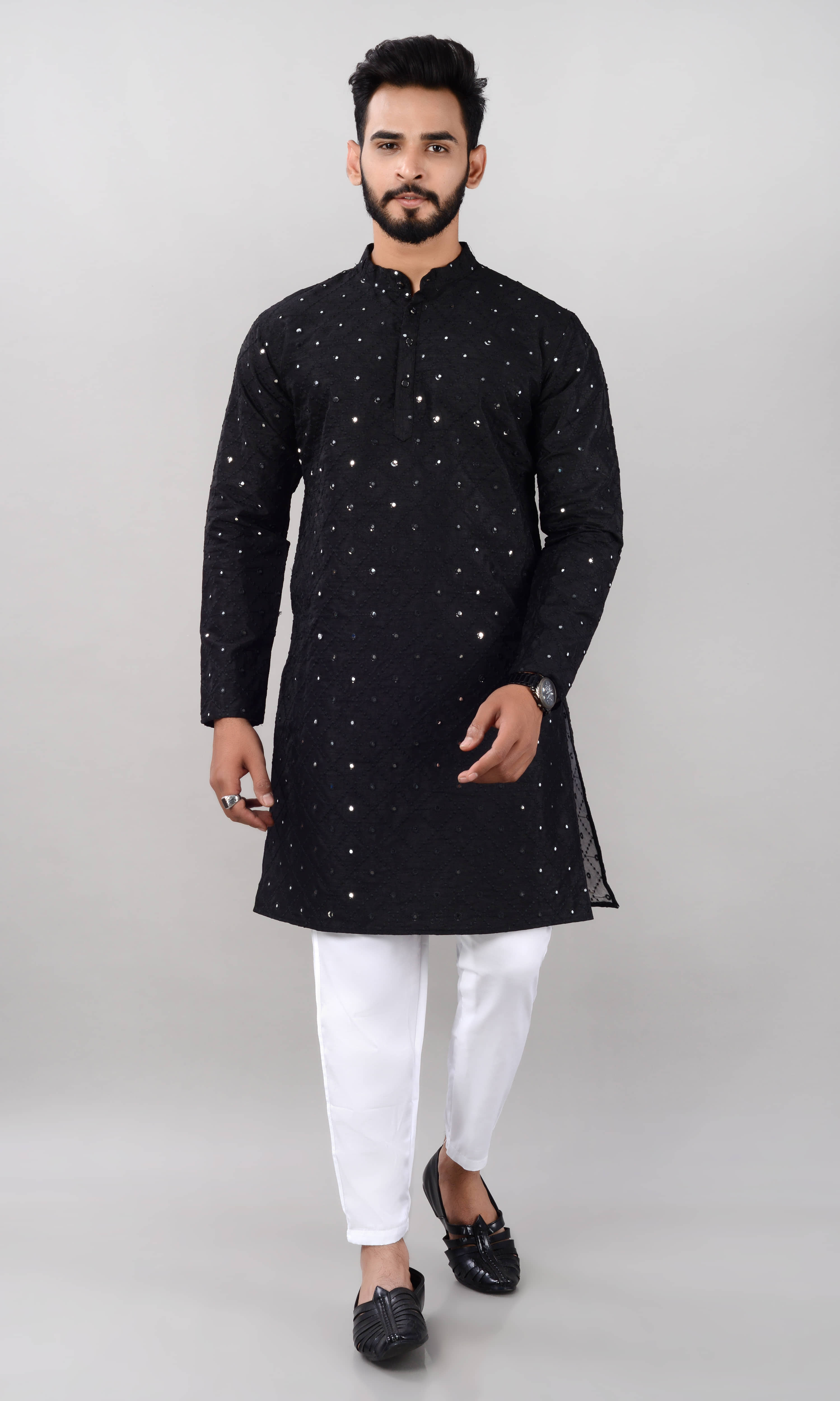 VILLAIN Silk Embroidered Regular Fit Kurta Pyjama Set For Men ( Black ) - Kurtas & Kurta Sets | Buy online on ZillyBuy