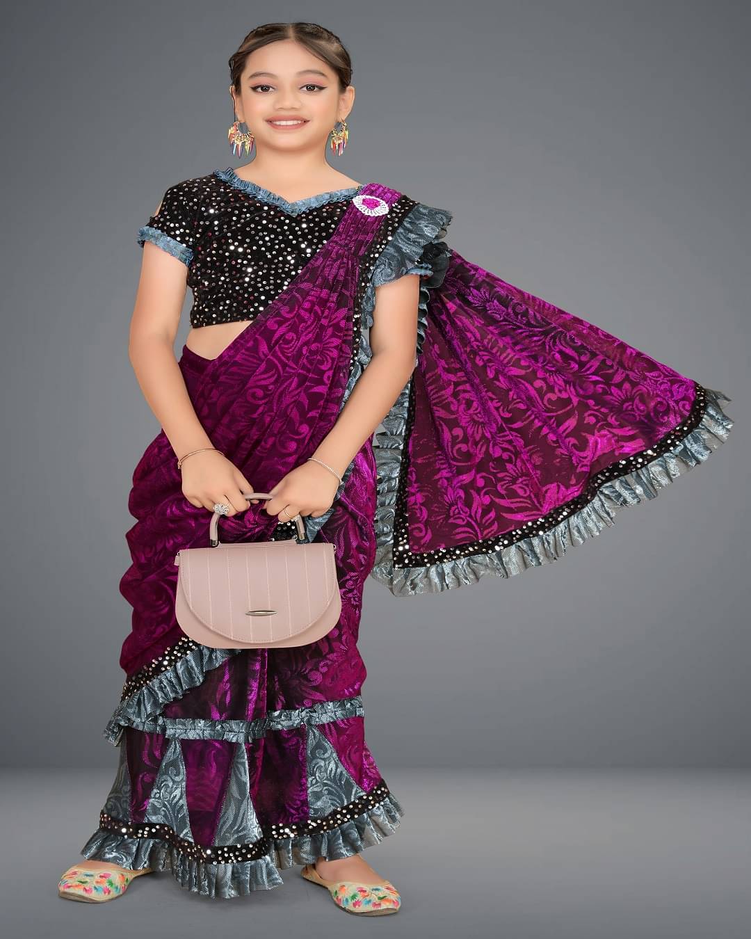     			HARPITA Lycra Saree For Girls ( Pink , Pack of 1 )