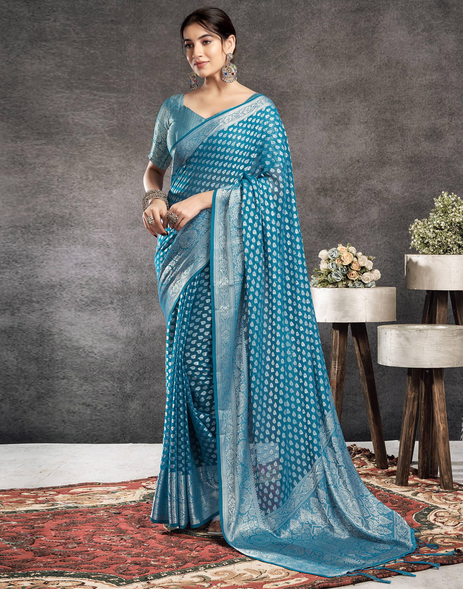     			Satrani Georgette Self Design Saree With Unstitched Blouse Piece ( Teal )