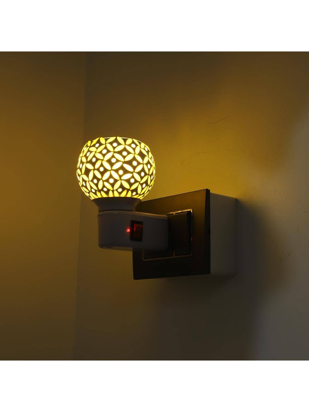 Somil Incense Stick Holder Aroma 200 gm ( Pack of 1 )     			Somil Incense Stick Holder Aroma 200 gm ( Pack of 1 )