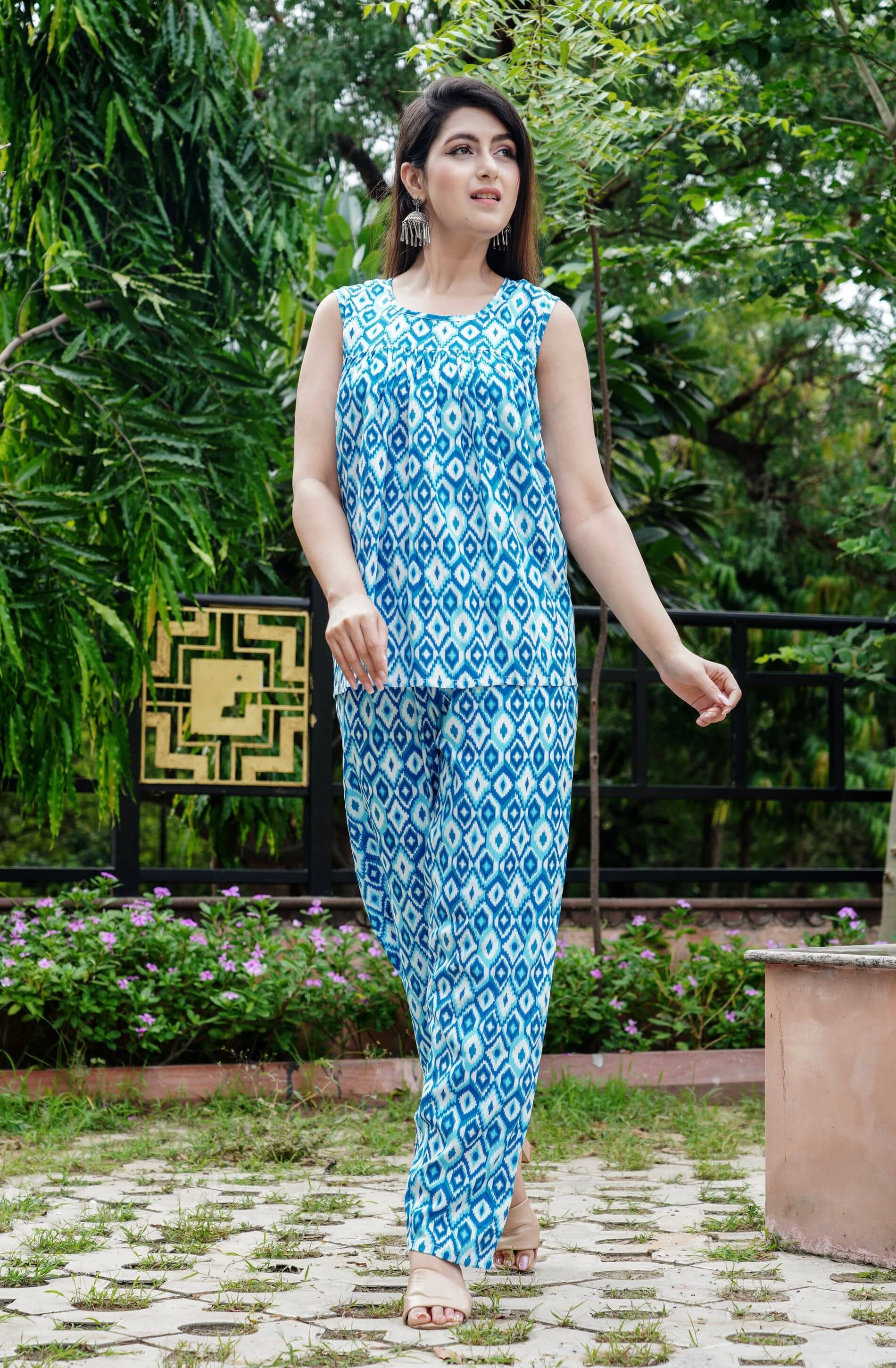     			Gamyam Blue Cotton Women's Nightwear Regular Night Dress ( Pack of 1 )