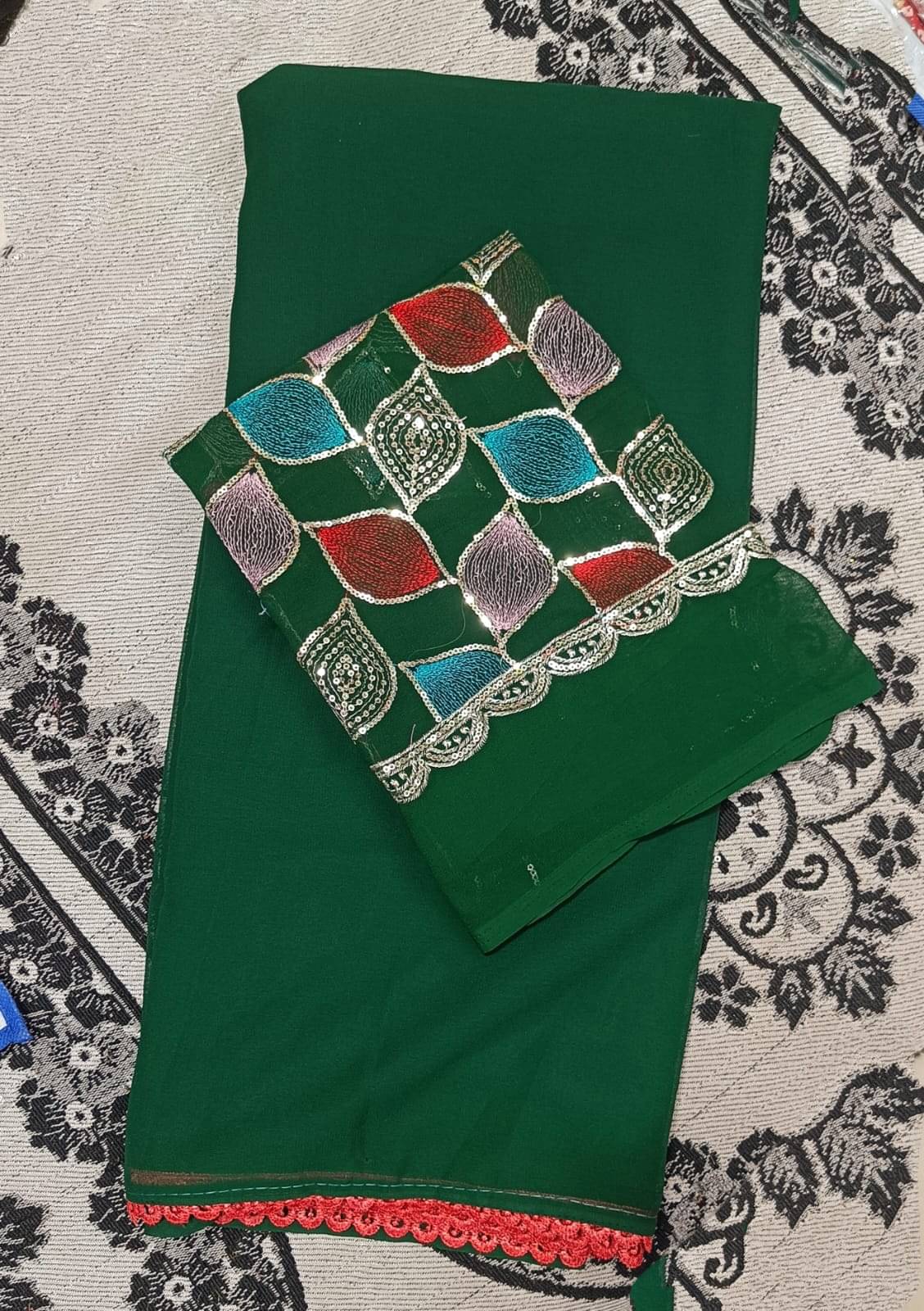     			Kalpana Creation Georgette Solid Saree With Unstitched Blouse Piece ( Green )