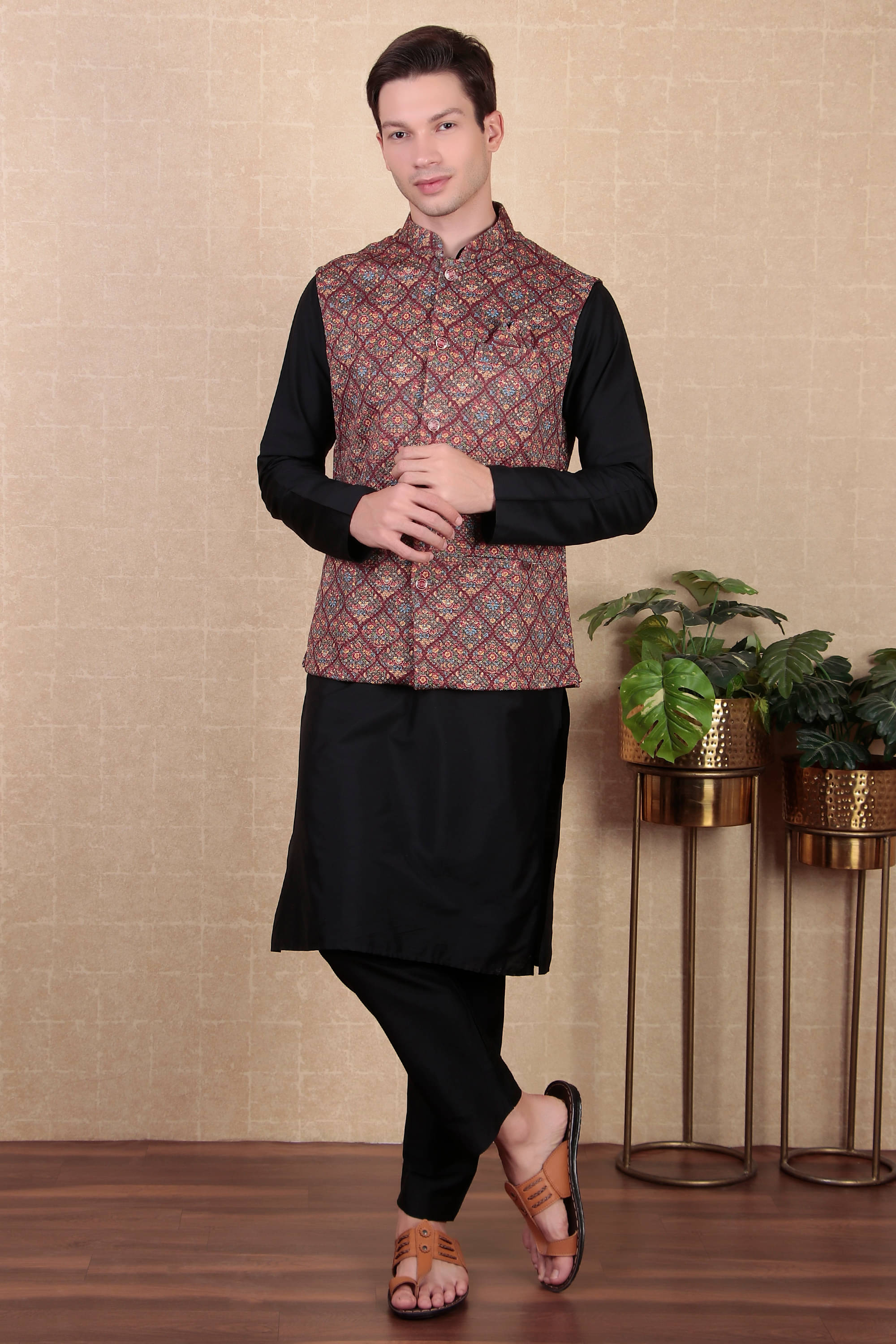 koshin Maroon Cotton Regular Fit Men's Kurta Pyjama Set ( Pack of 1 )     			koshin Maroon Cotton Regular Fit Men's Kurta Pyjama Set ( Pack of 1 )