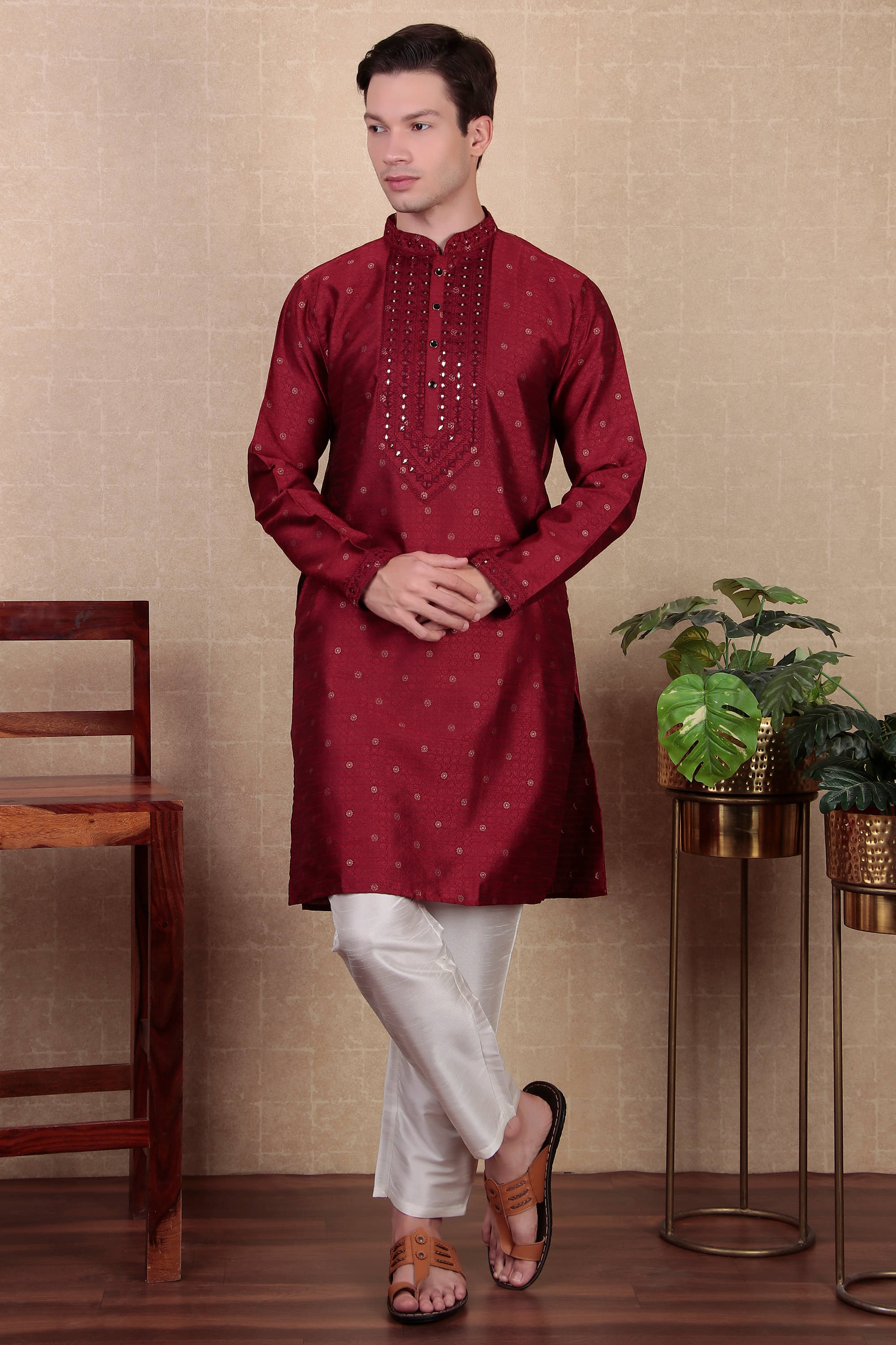 koshin Maroon Cotton Regular Fit Men's Kurta Pyjama Set ( Pack of 1 )     			koshin Maroon Cotton Regular Fit Men's Kurta Pyjama Set ( Pack of 1 )