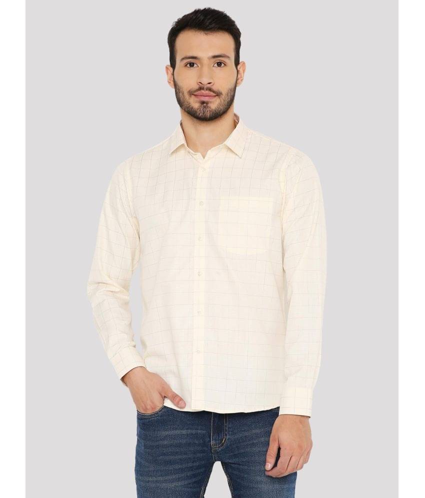     			Maharaja - Yellow Cotton Blend Slim Fit Men's Formal Shirt ( Pack of 1 )