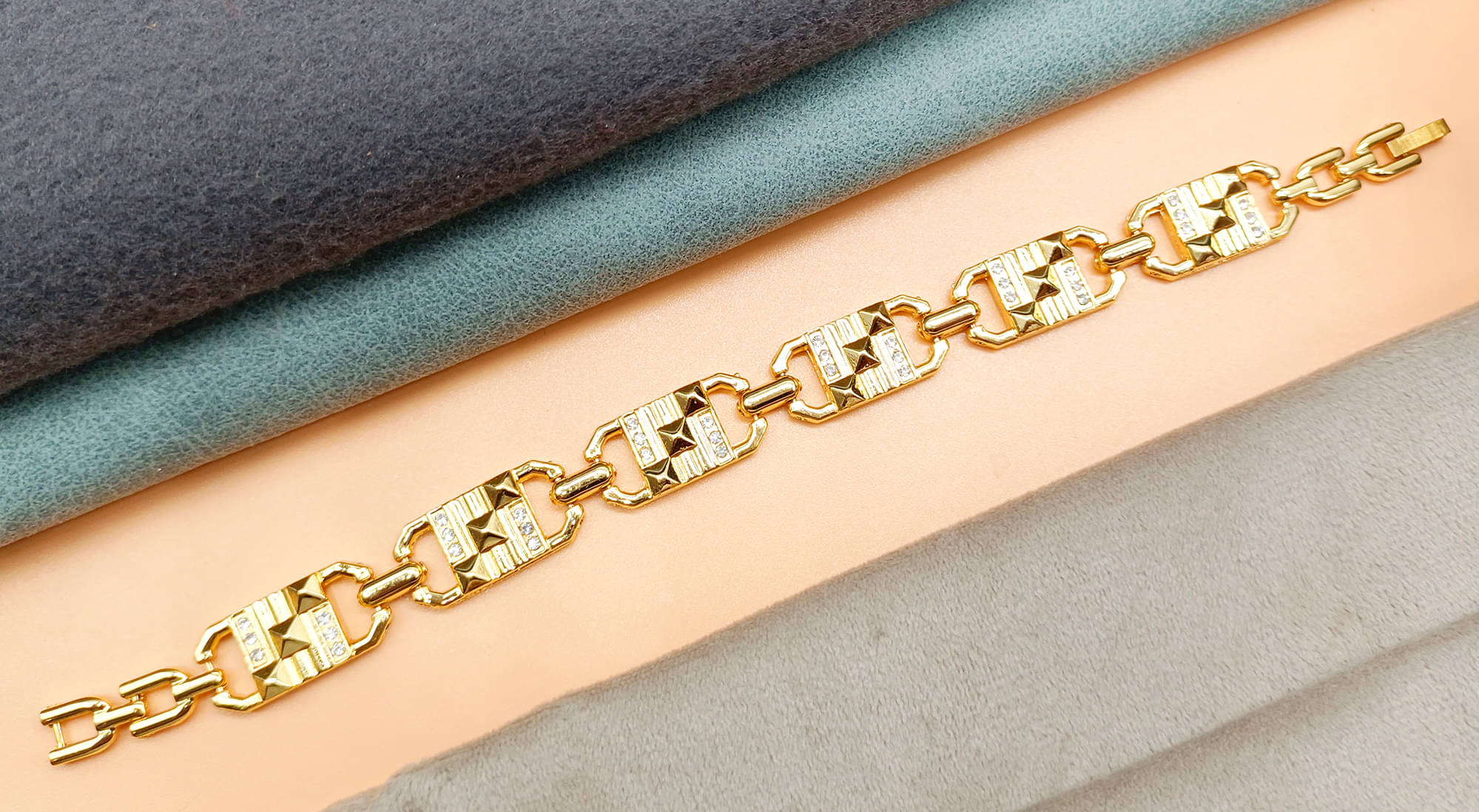 SHANKHRAJ MA LL Gold Bracelet ( Pack of 1 ) SHANKHRAJ MA LL Gold Bracelet ( Pack of 1 )