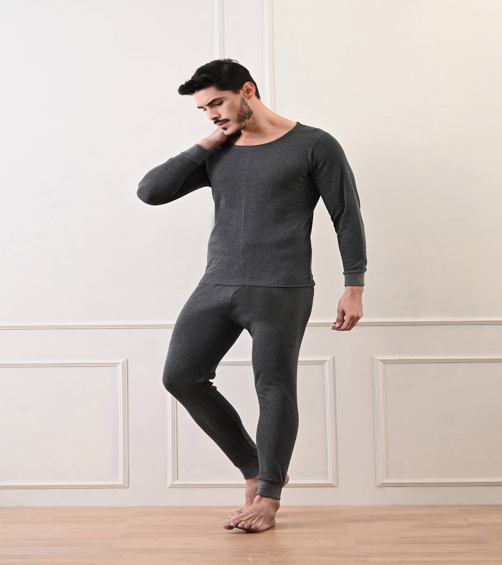 STARFOX Pack of 1 Cotton Blend Thermal Sets For Men's ( Black ) STARFOX Pack of 1 Cotton Blend Thermal Sets For Men's ( Black )
