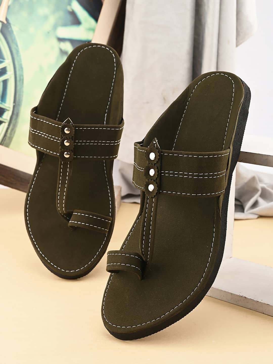 Anjaneya Creations Green Men's Kolhapuris - Ethnic Shoes | Buy online on ZillyBuy
