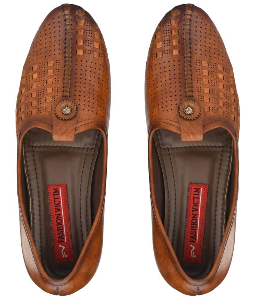 Fashion Victim - Tan Men's Jutti - Ethnic Shoes | Buy online on ZillyBuy