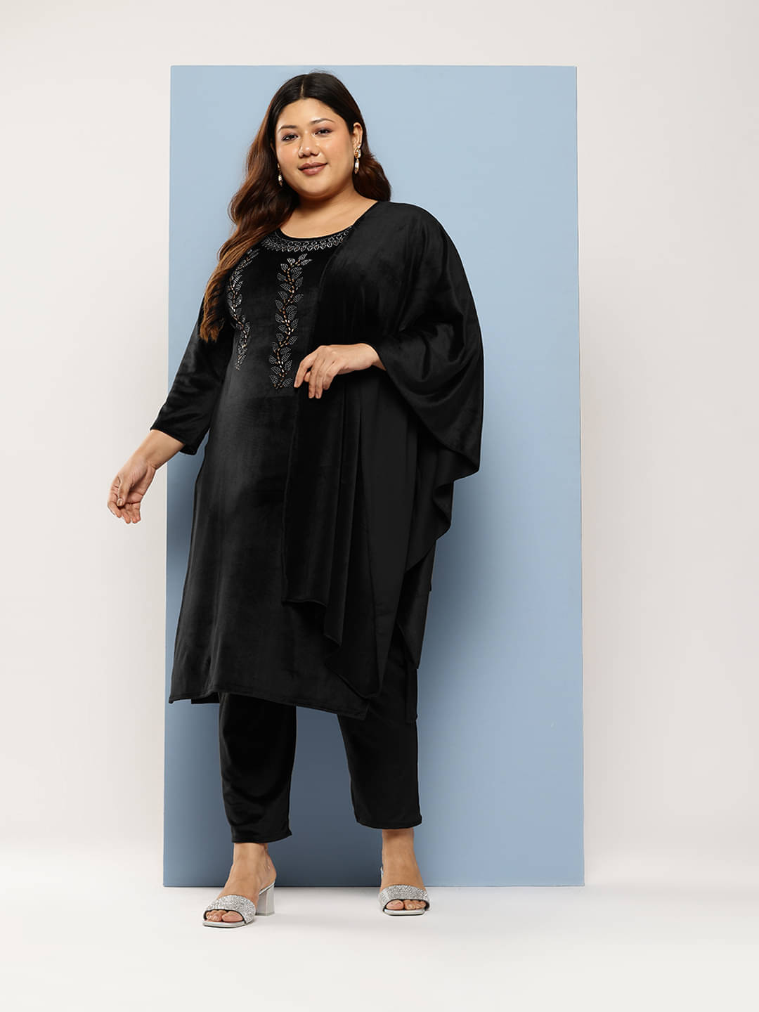 Aarika Velvet Embellished Kurti With Pants Women's Stitched Salwar Suit - Black ( Pack of 1 )     			Aarika Velvet Embellished Kurti With Pants Women's Stitched Salwar Suit - Black ( Pack of 1 )