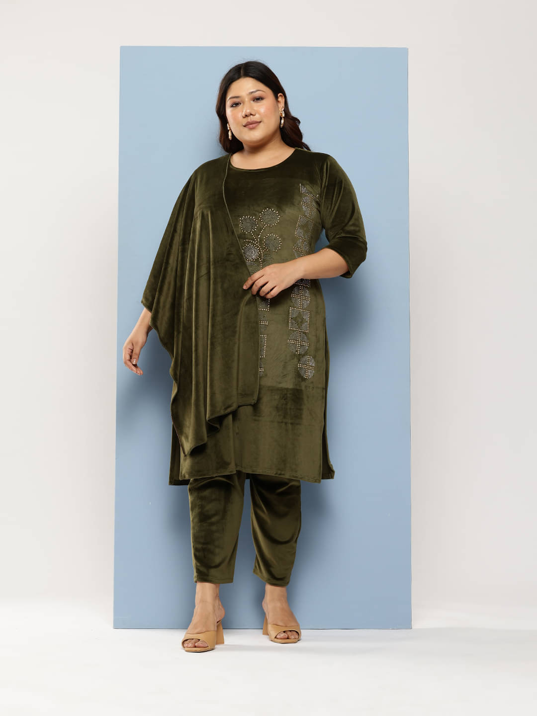     			Aarika Velvet Embellished Kurti With Pants Women's Stitched Salwar Suit - Dark Green ( Pack of 1 )