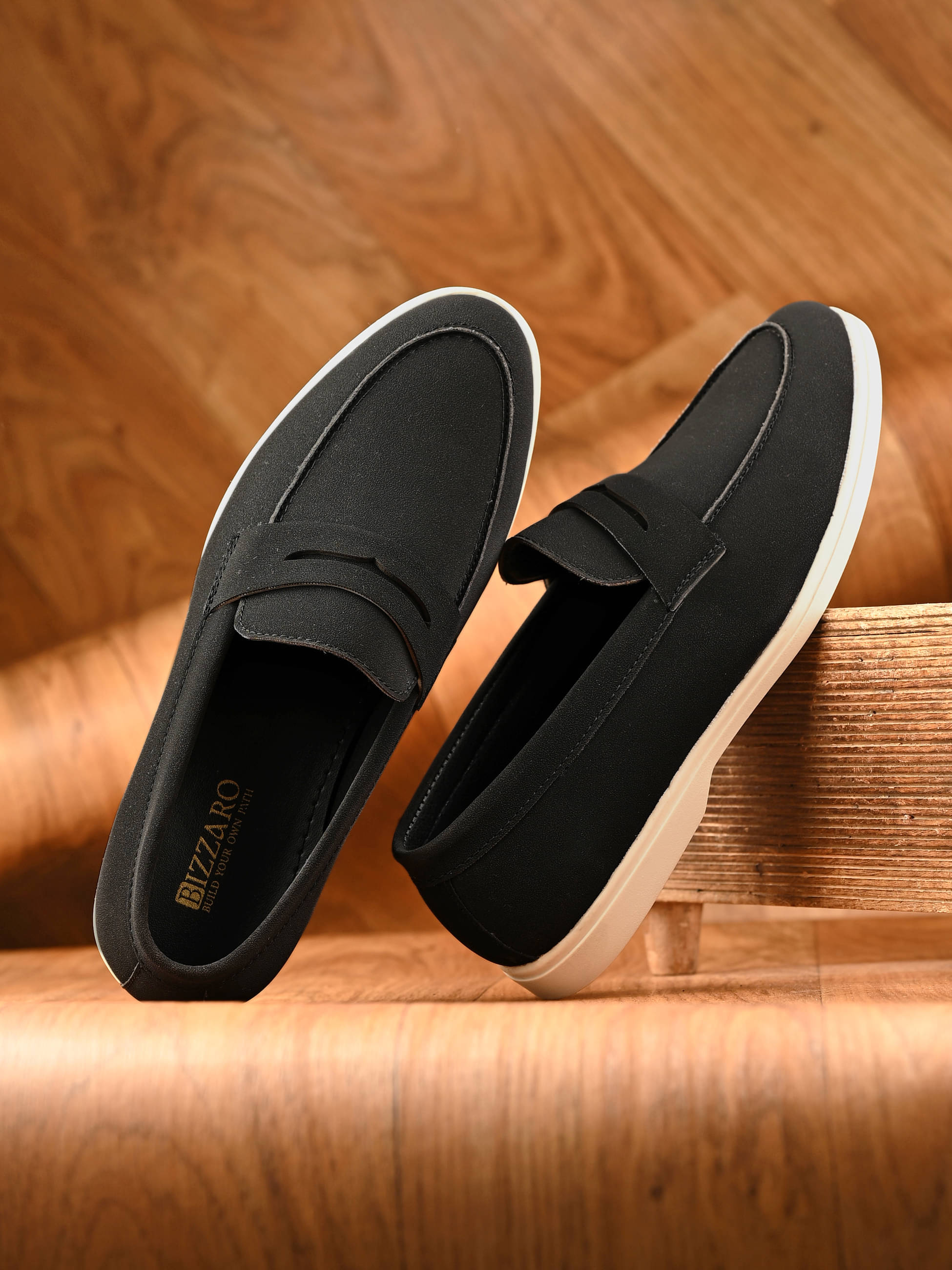     			BIZZARO Men's Black Men's Outdoor Shoes