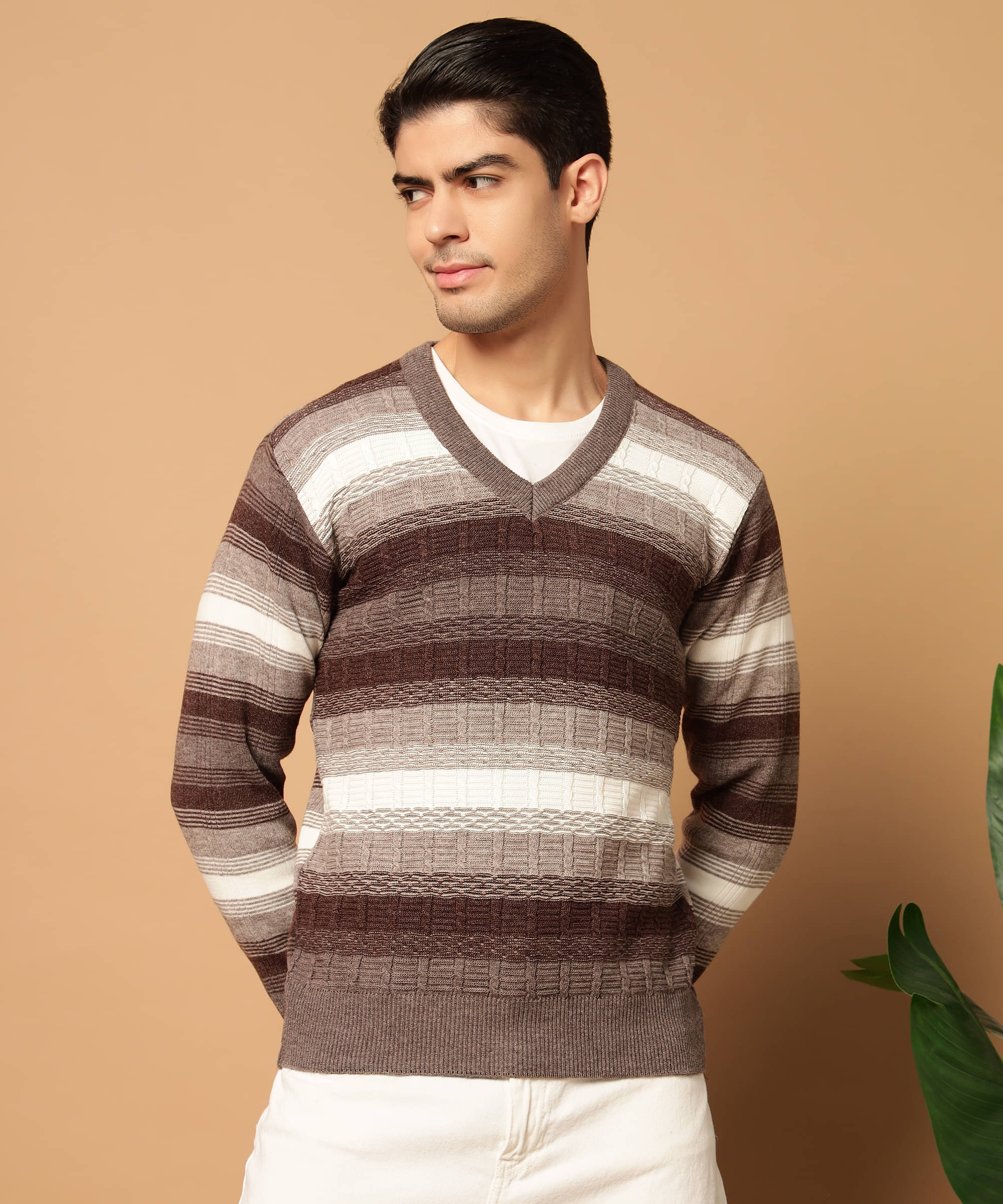     			HELL BOUND Woollen V-Neck Men's Full Sleeves Pullover Sweater - Khaki ( Pack of 1 )