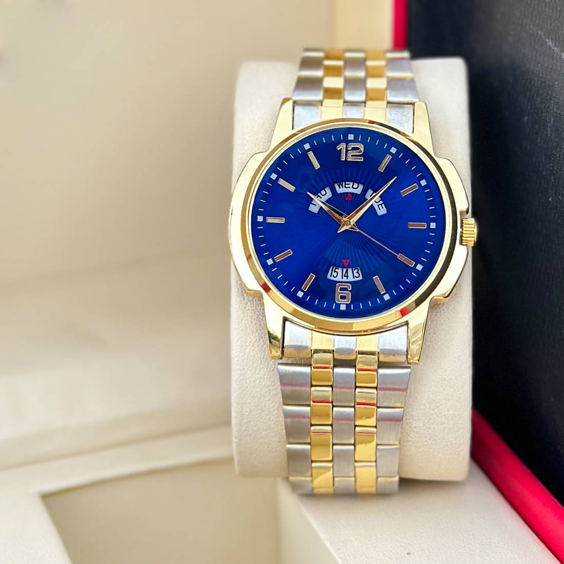     			REESKY Silver Stainless Steel Analog Men's Watch