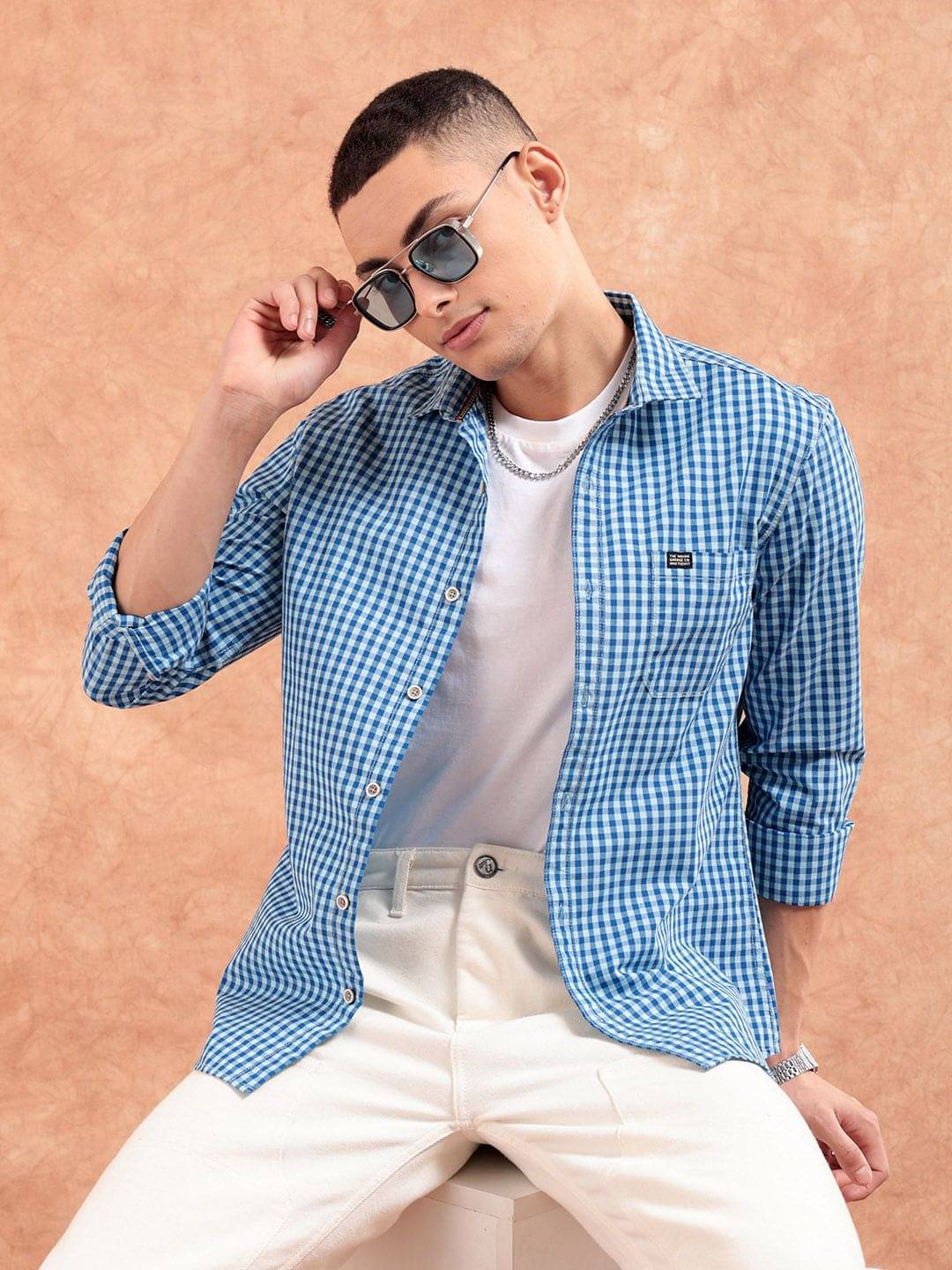     			The Indian Garage Co Men Blue & White Slim Fit Checked Casual Shirt