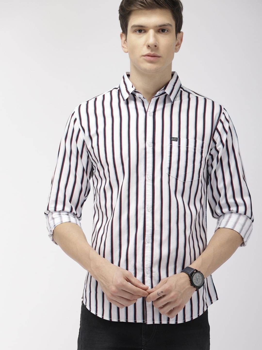     			The Indian Garage Co Men White & Red Slim Fit Striped Casual Shirt