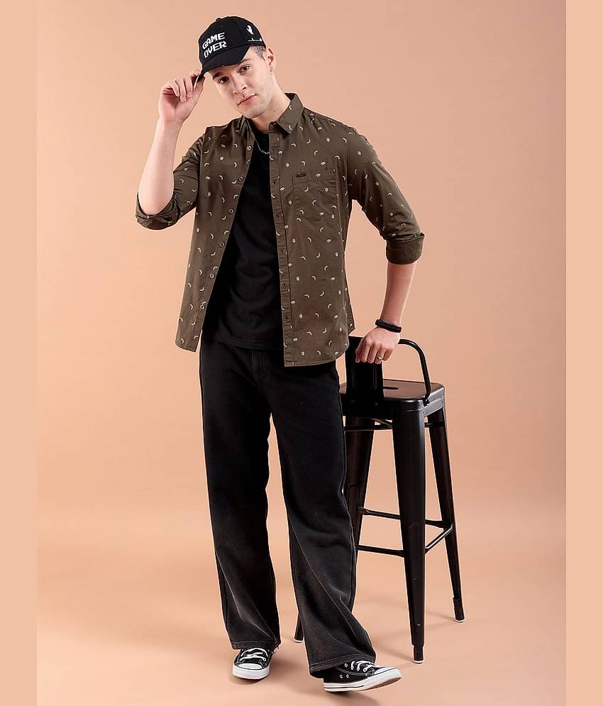 The Indian Garage Co Men Olive Green & White Slim Fit Printed Casual Shirt