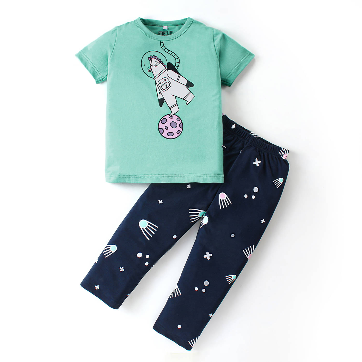     			Nite Flite Pack of 1 Boys 100% Cotton Nightsuit Set ( Green )