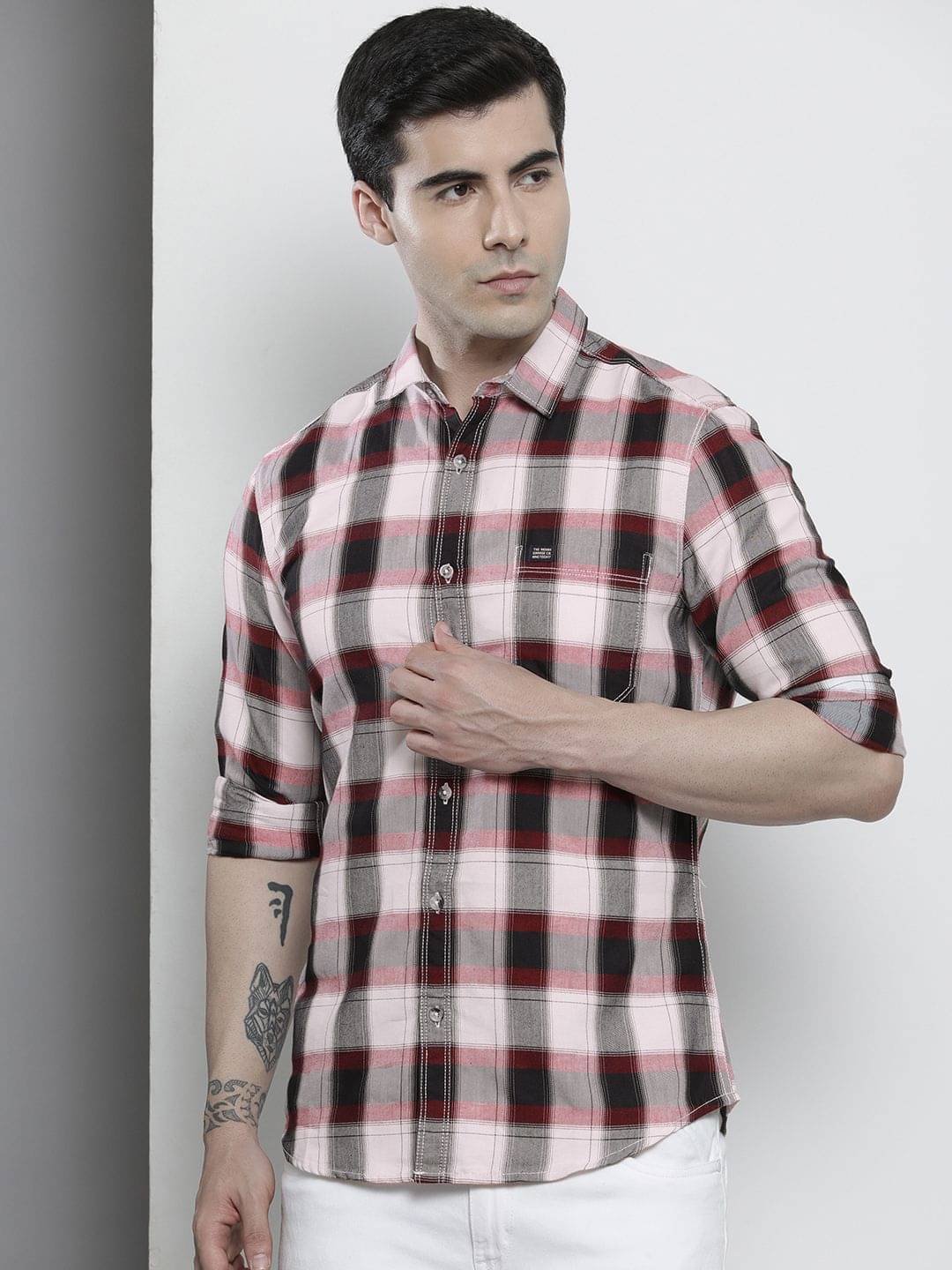 The Indian Garage Co Men Regular Fit Checked Casual Shirt The Indian Garage Co Men Regular Fit Checked Casual Shirt