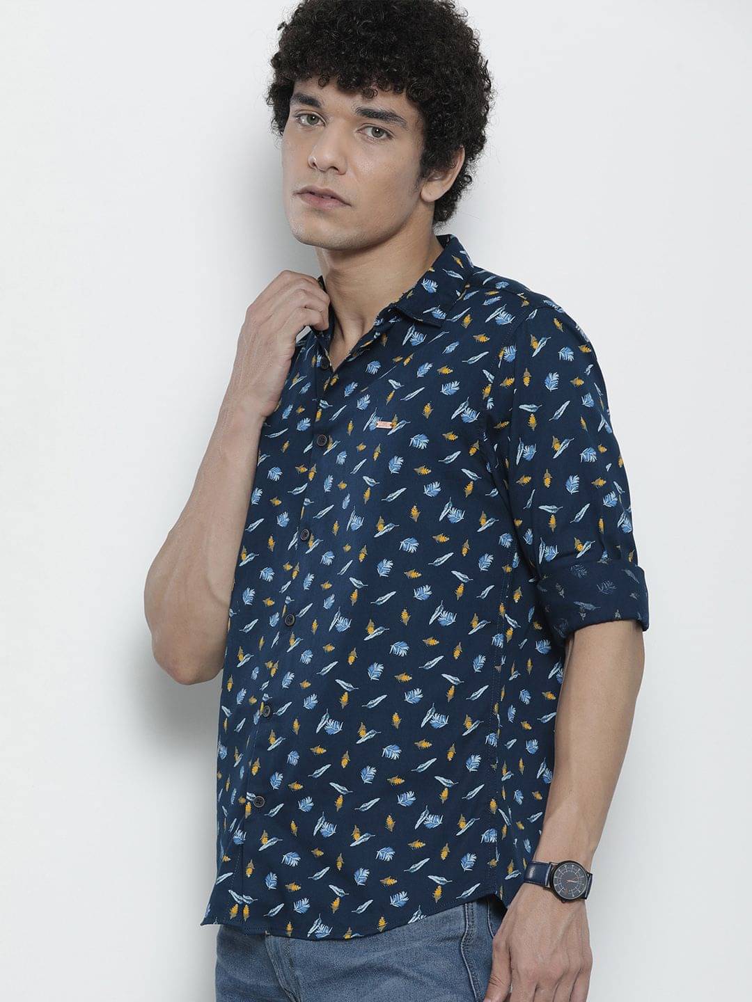     			The Indian Garage Co Men Navy Blue Abstract Printed Casual Shirt