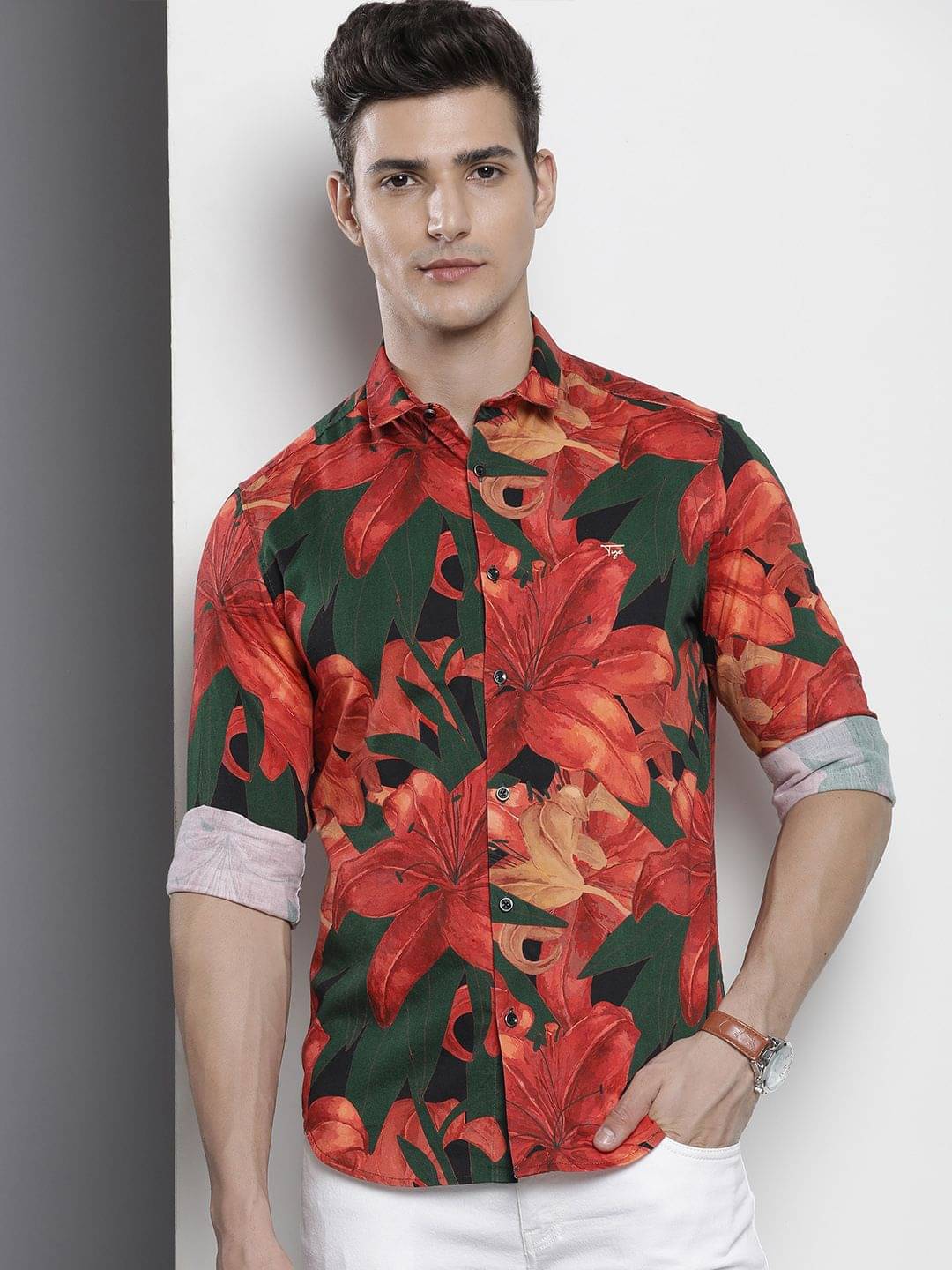     			The Indian Garage Co Men Slim Fit Floral Printed Opaque Casual Shirt