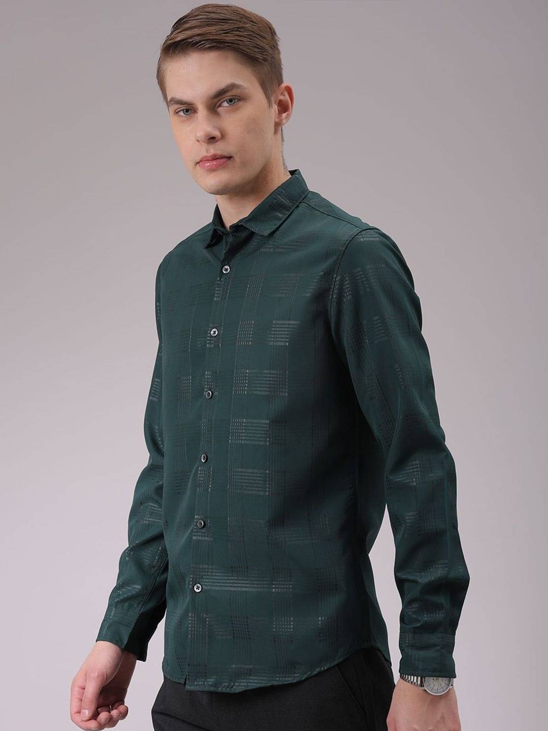     			The Indian Garage Co Men Cutaway Collar Solid Slim Fit Casual Shirt