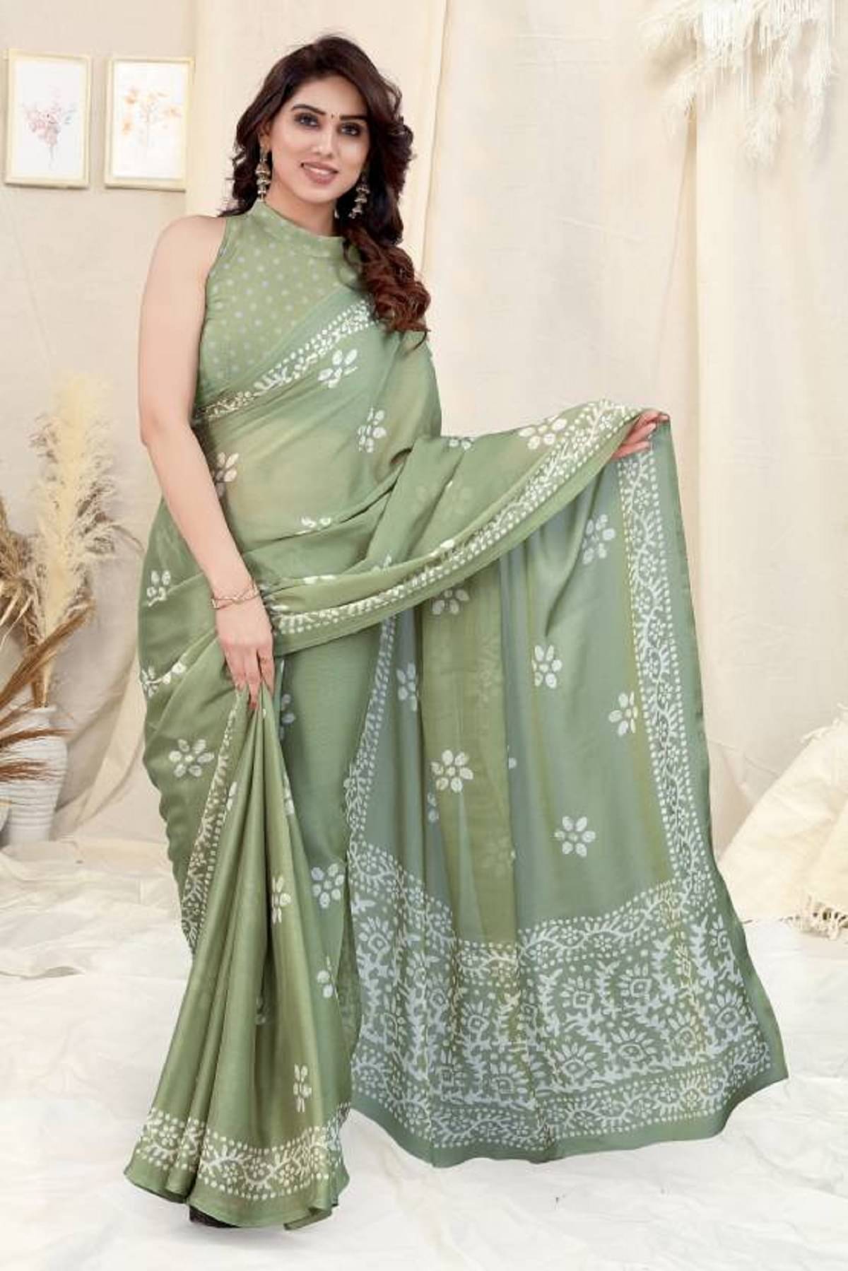 Gazal Fashions Chiffon Printed Saree With Unstitched Blouse Piece ( Light Green )     			Gazal Fashions Chiffon Printed Saree With Unstitched Blouse Piece ( Light Green )