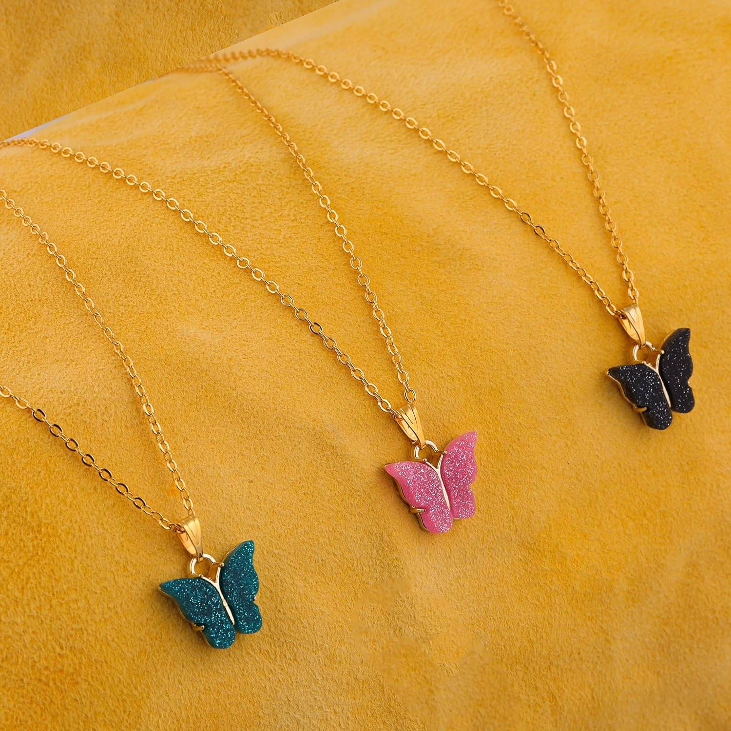     			Lyriss Gold Plated Chain ( Set of 3 )
