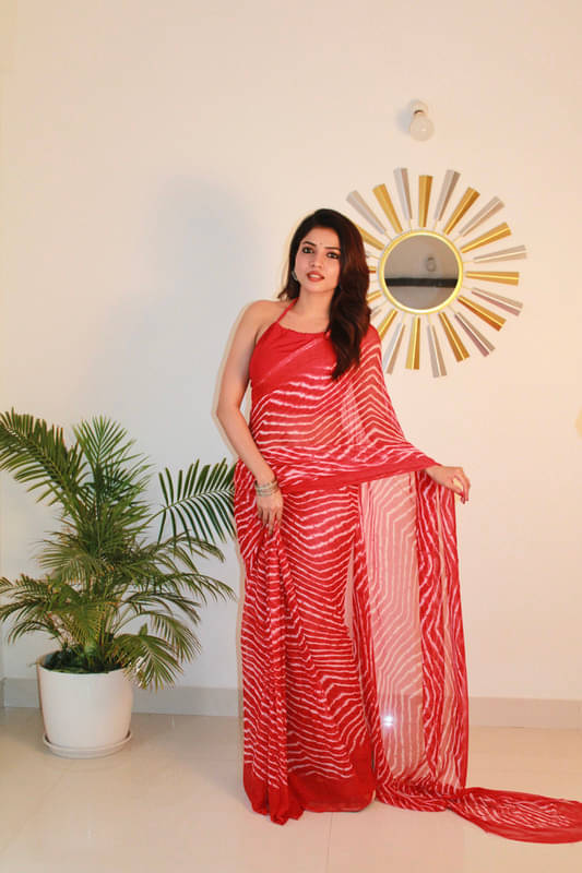 Sanwariya Silk Georgette Printed Saree With Unstitched Blouse Piece ( Red ) Sanwariya Silk Georgette Printed Saree With Unstitched Blouse Piece ( Red )