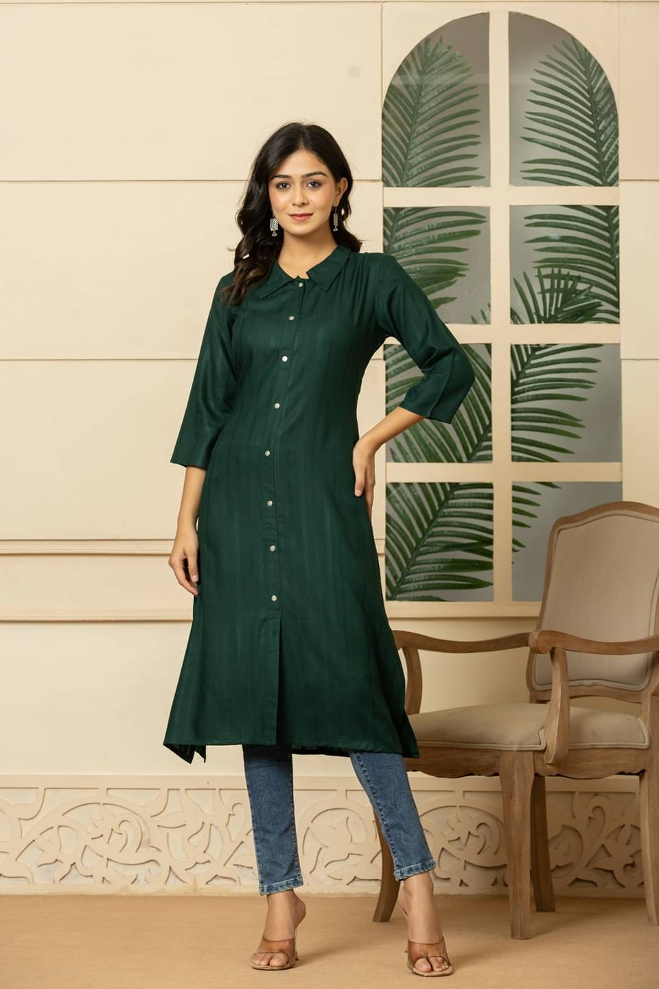     			Flamboyant Pack of 1 Rayon Striped Straight Women's Kurti - ( Green )