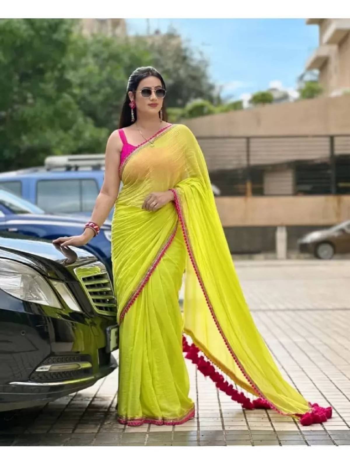 Gazal Fashions Georgette Solid Saree With Unstitched Blouse Piece ( Lime Green ) Gazal Fashions Georgette Solid Saree With Unstitched Blouse Piece ( Lime Green )